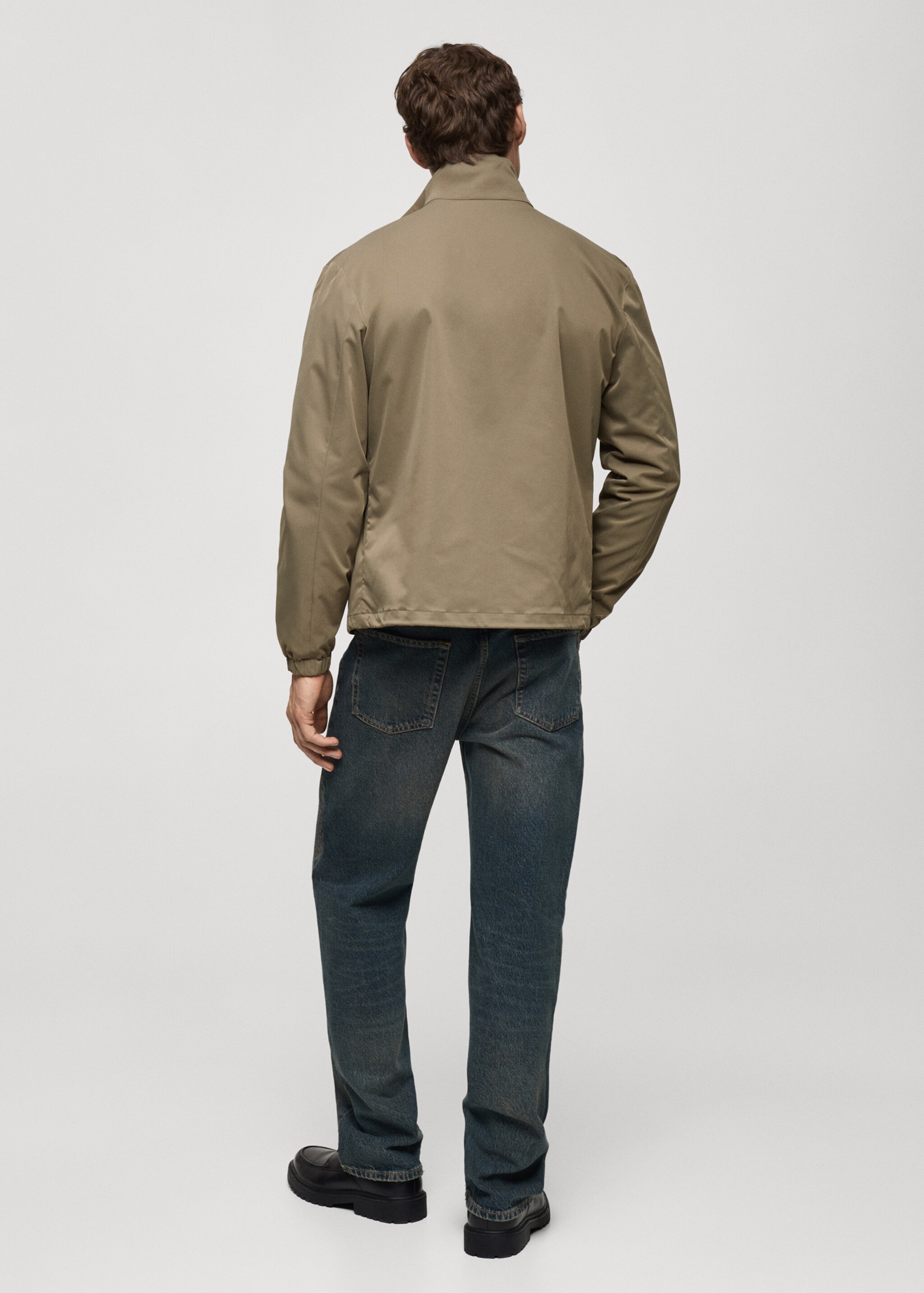 Veste zippée résistante à l’eau - Verso de l’article, Kaki. Ref: 77004436-00.