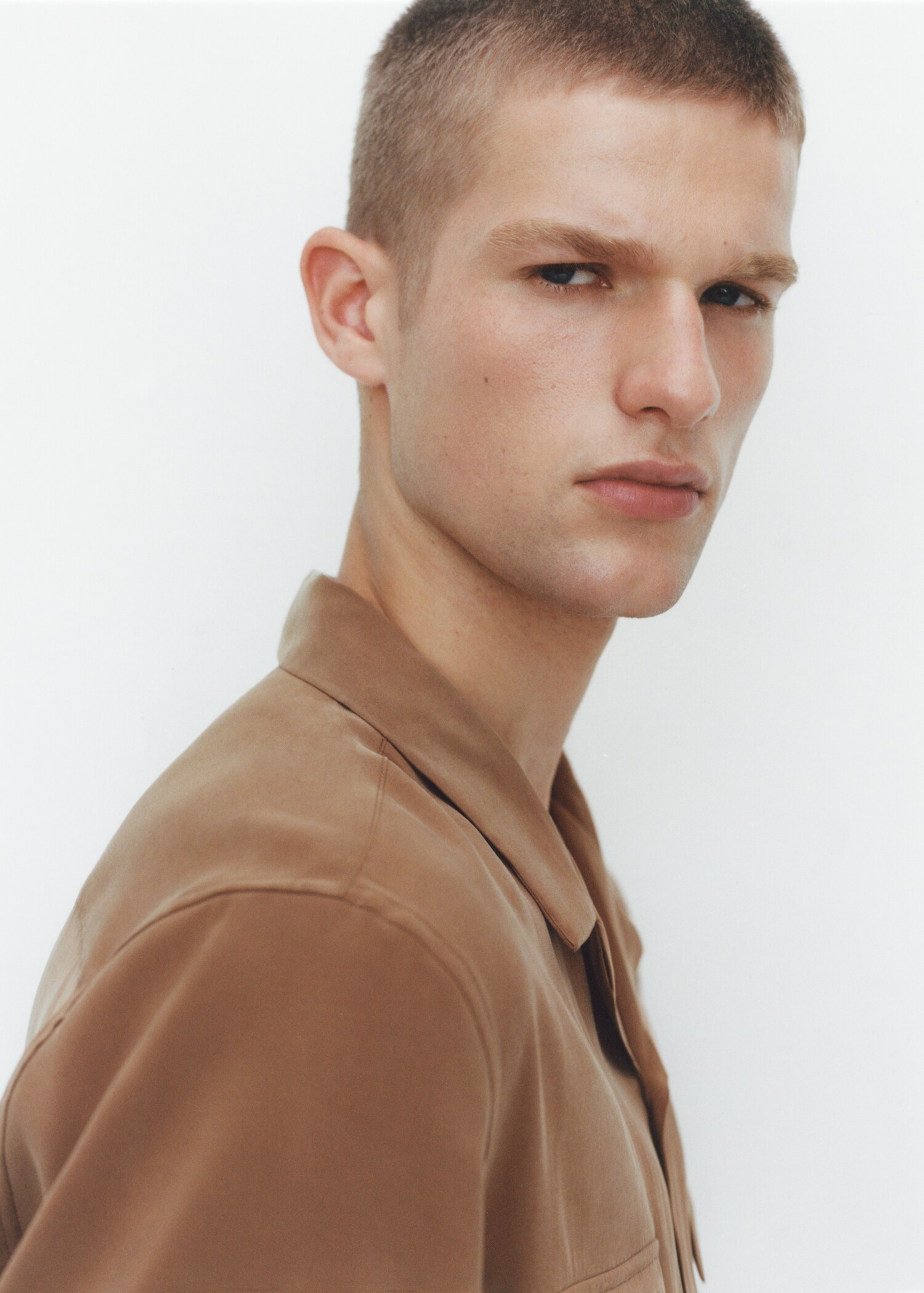 Regular-fit shirt with pockets - Details of the article 5