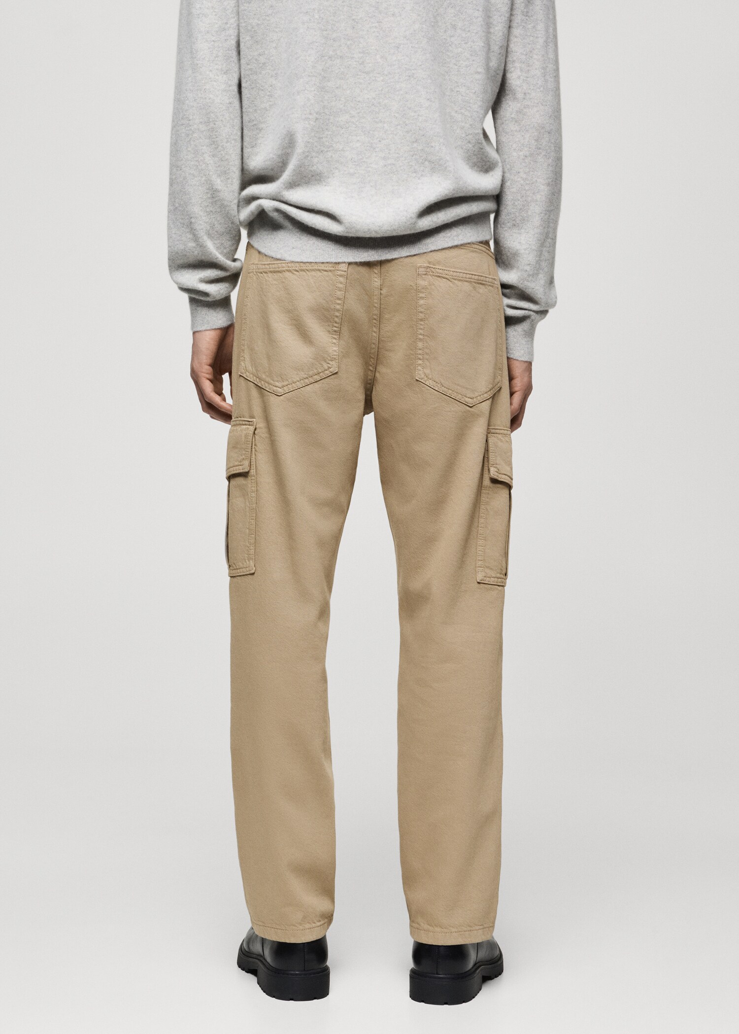 Straight-fit cargo jeans - Reverse of the article