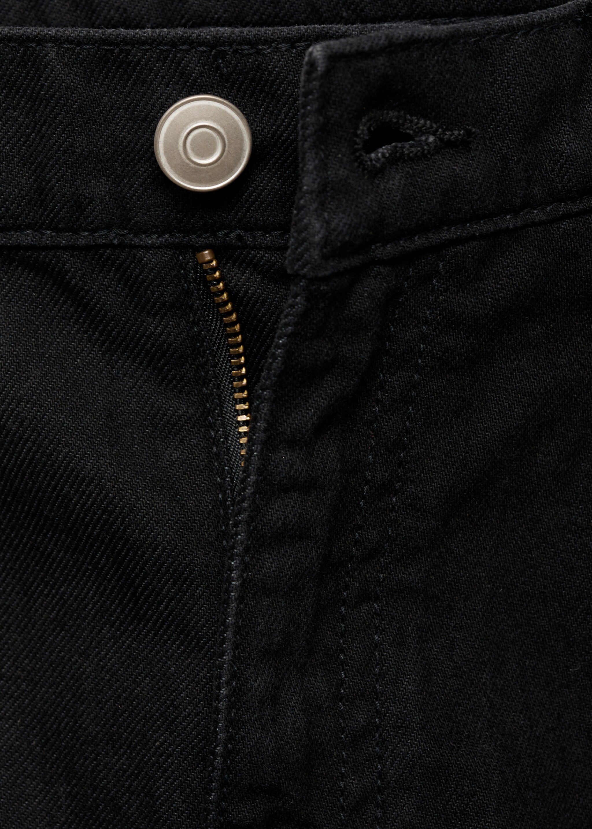 Straight-fit cargo jeans - Details of the article 8, Black denim. Ref: 77004446-00.
