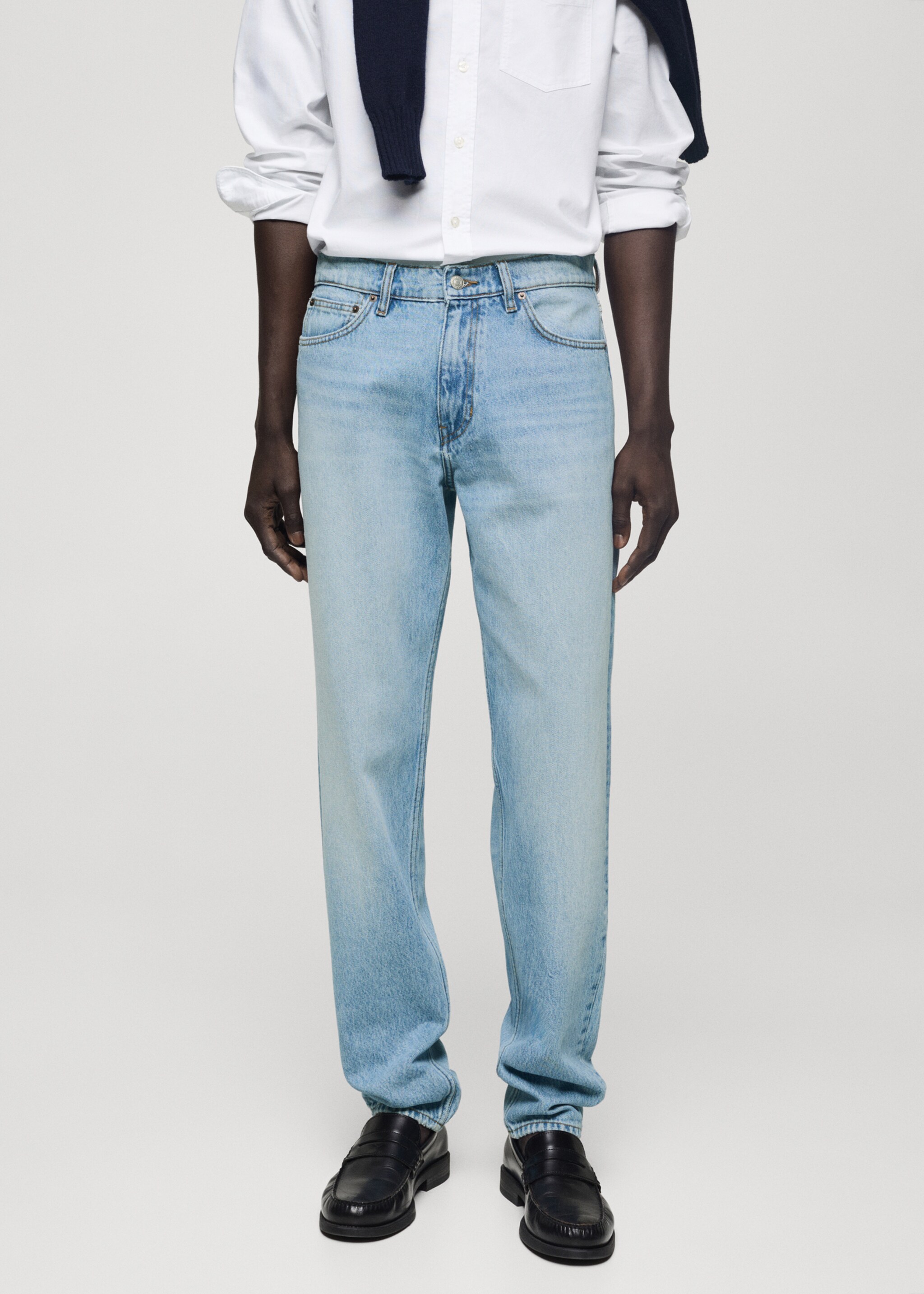 Bob regular-fit jeans met lichte wassing - Middenvlak, Middenblauw. Ref: 77004453-00.