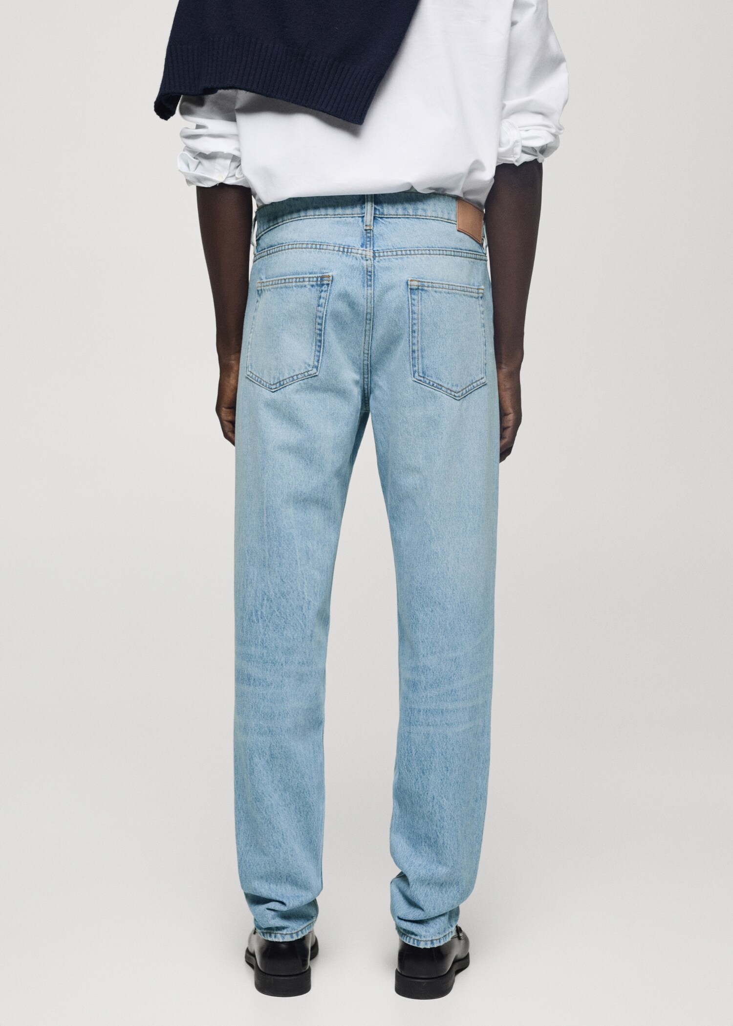 Regular Fit Jeans Bob mit heller Waschung - Rückseite des Artikels