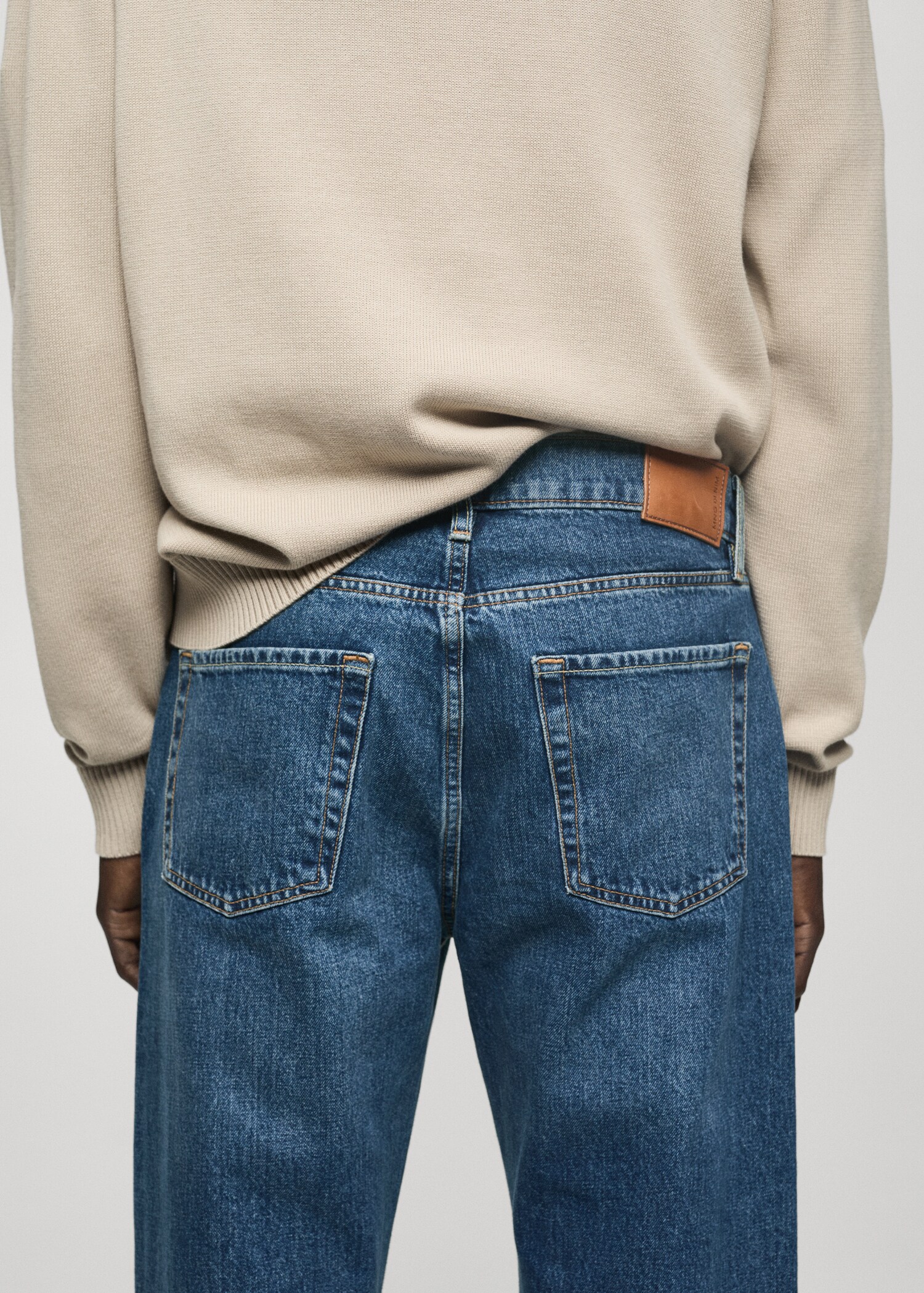 Jeans straight fit lavado oscuro - Detalle del artículo 6
