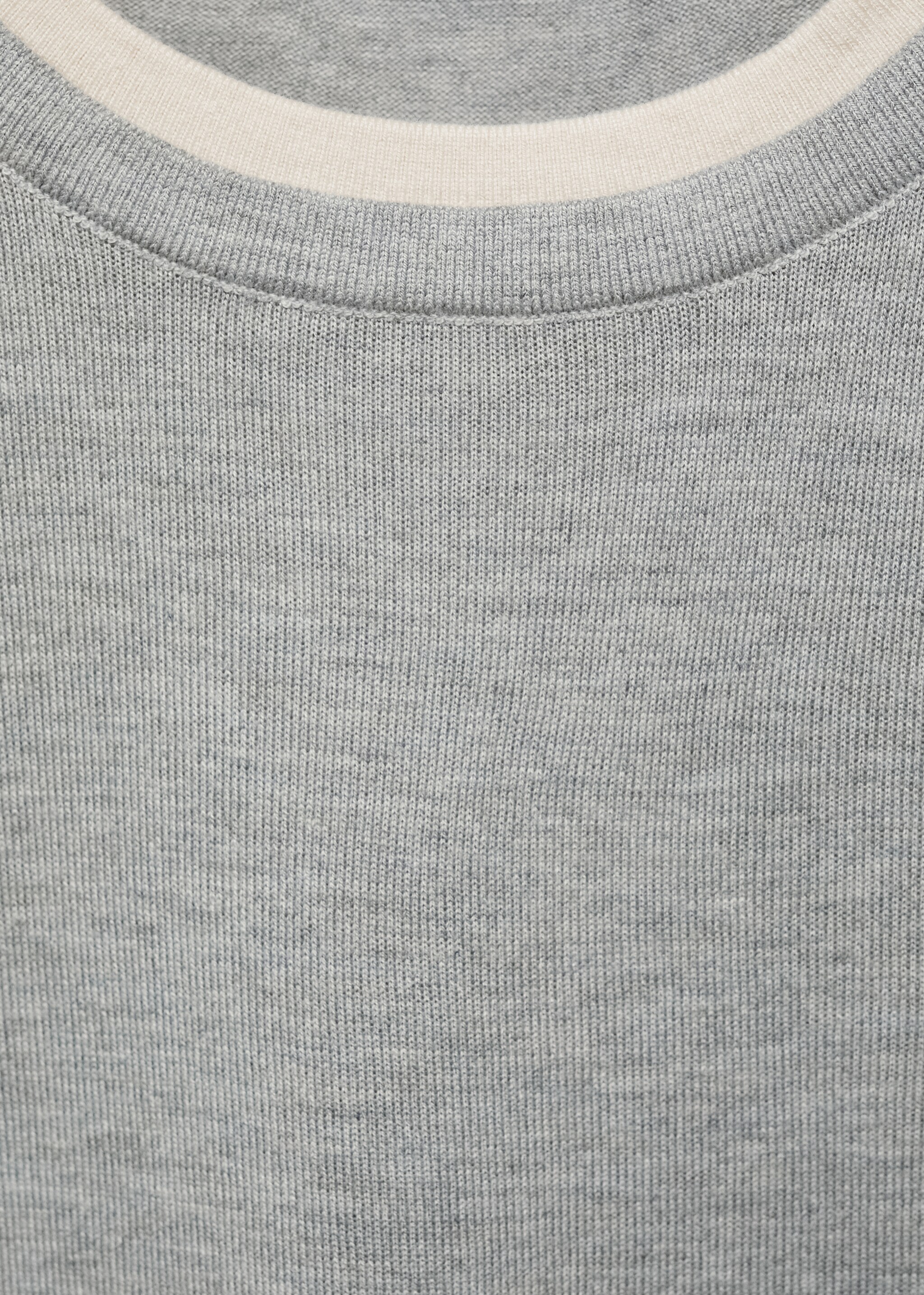 Jersei punt fi rivets contrast - Detall de l'article 8, Gris clar vigoré. Ref: 77004766-00.