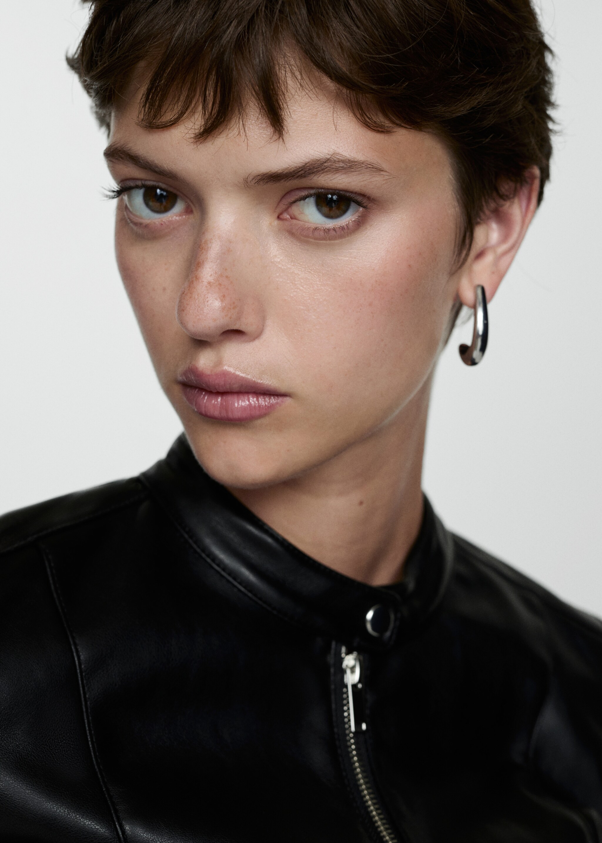 Blouson biker simili-cuir - Détail de l'article 1, Noir. Ref: 77004790-00.
