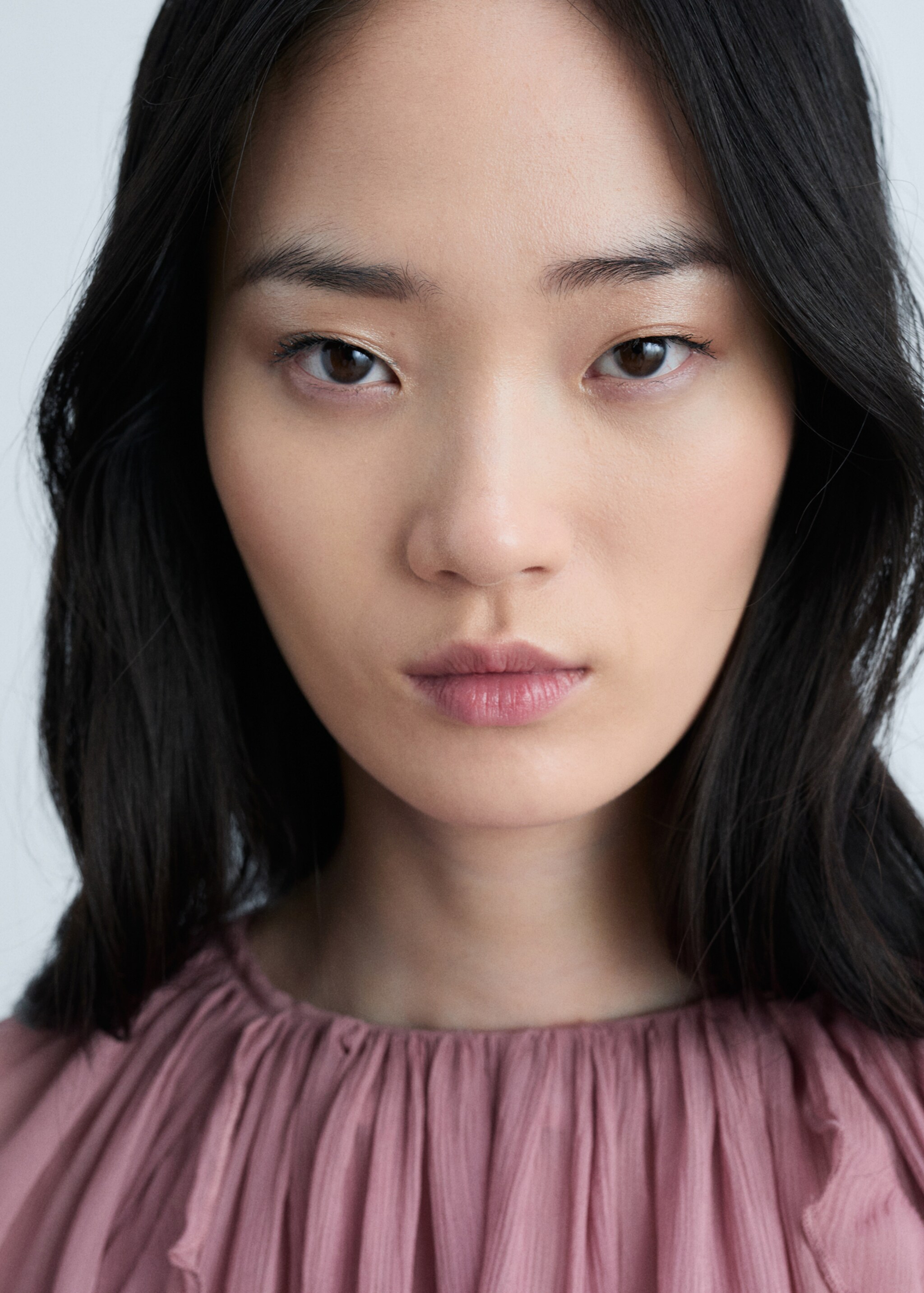 Ruffled chiffon blouse - Details of the article 1, Pastel Pink. Ref: 77004800-00.