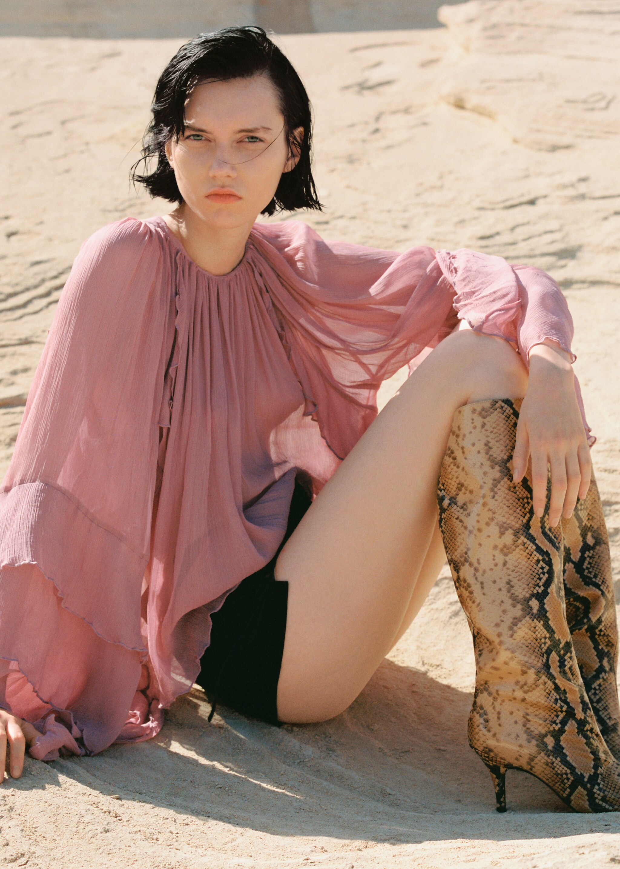 Ruffled chiffon blouse - Details of the article 7, Pastel Pink. Ref: 77004800-00.