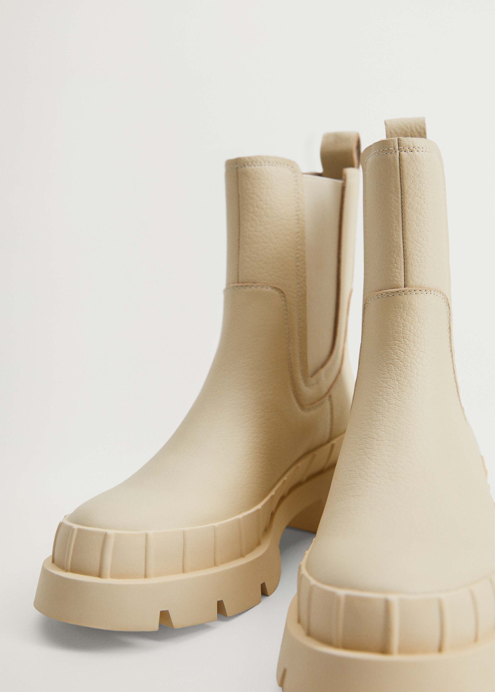 Lederstiefel mit Tracksohle - Detail des Artikels 4