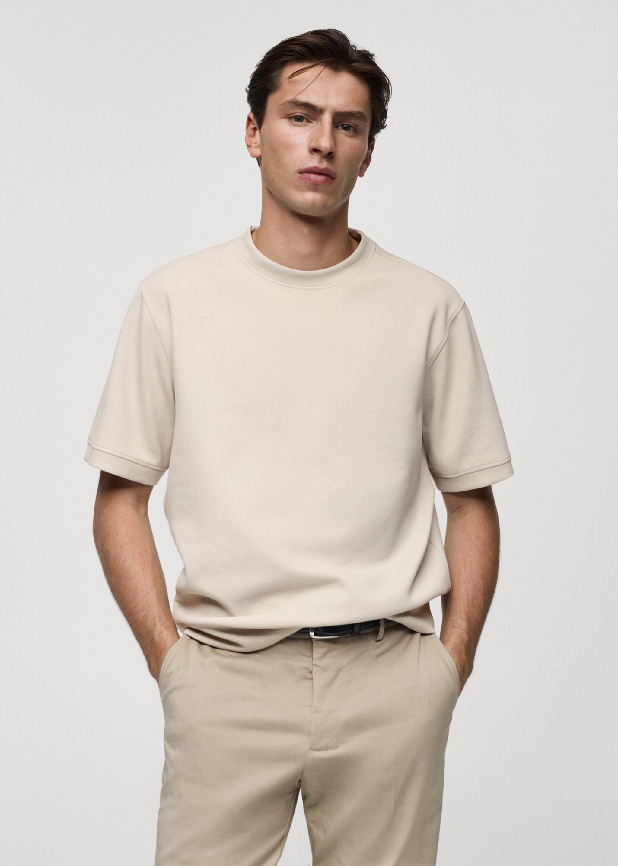 T-shirt com tecido de sweatshirt regular fit - Plano médio, Cinzento-gelo. Ref: 77005153-00.