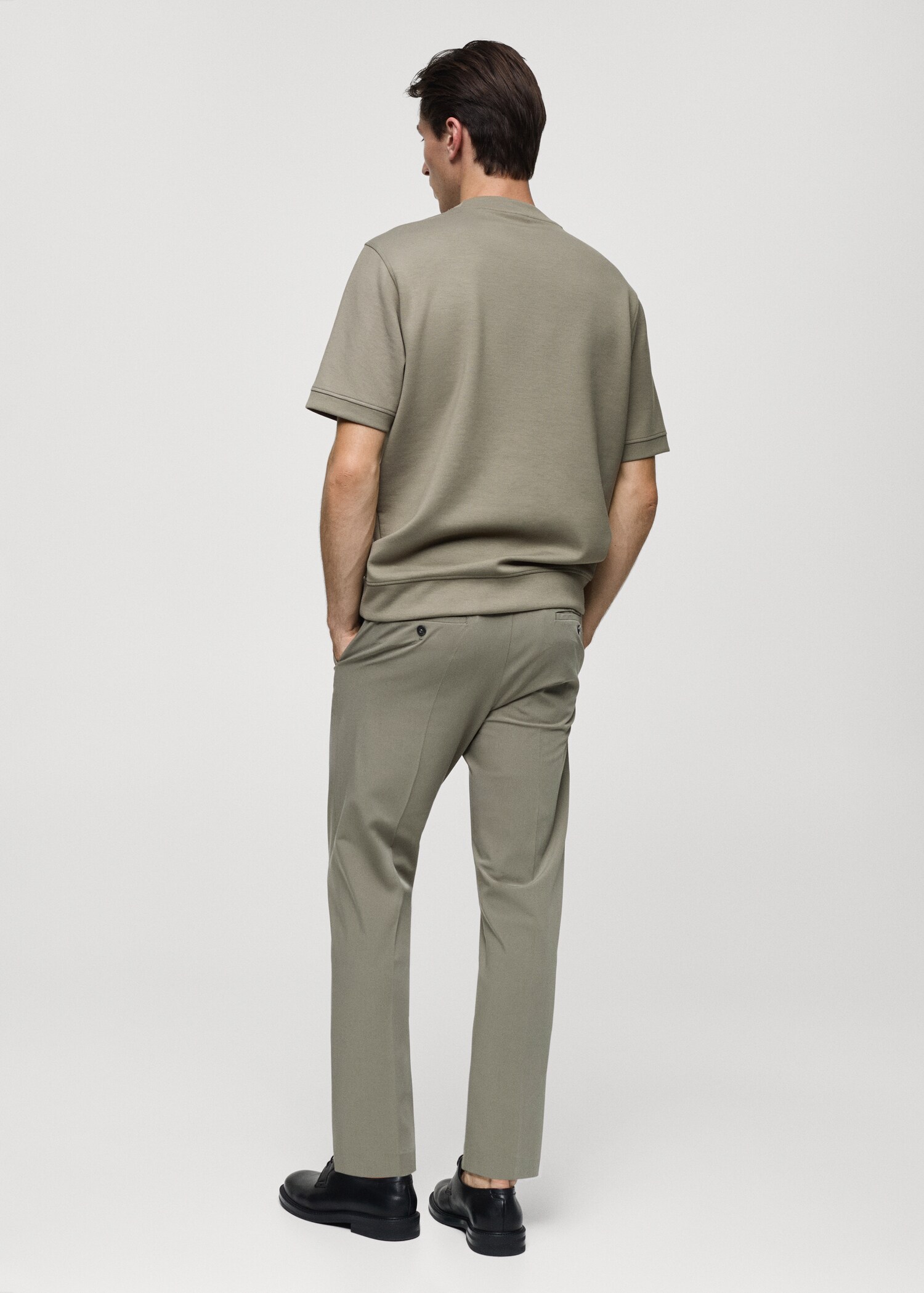 T-shirt com tecido de sweatshirt regular fit - Verso do artigo