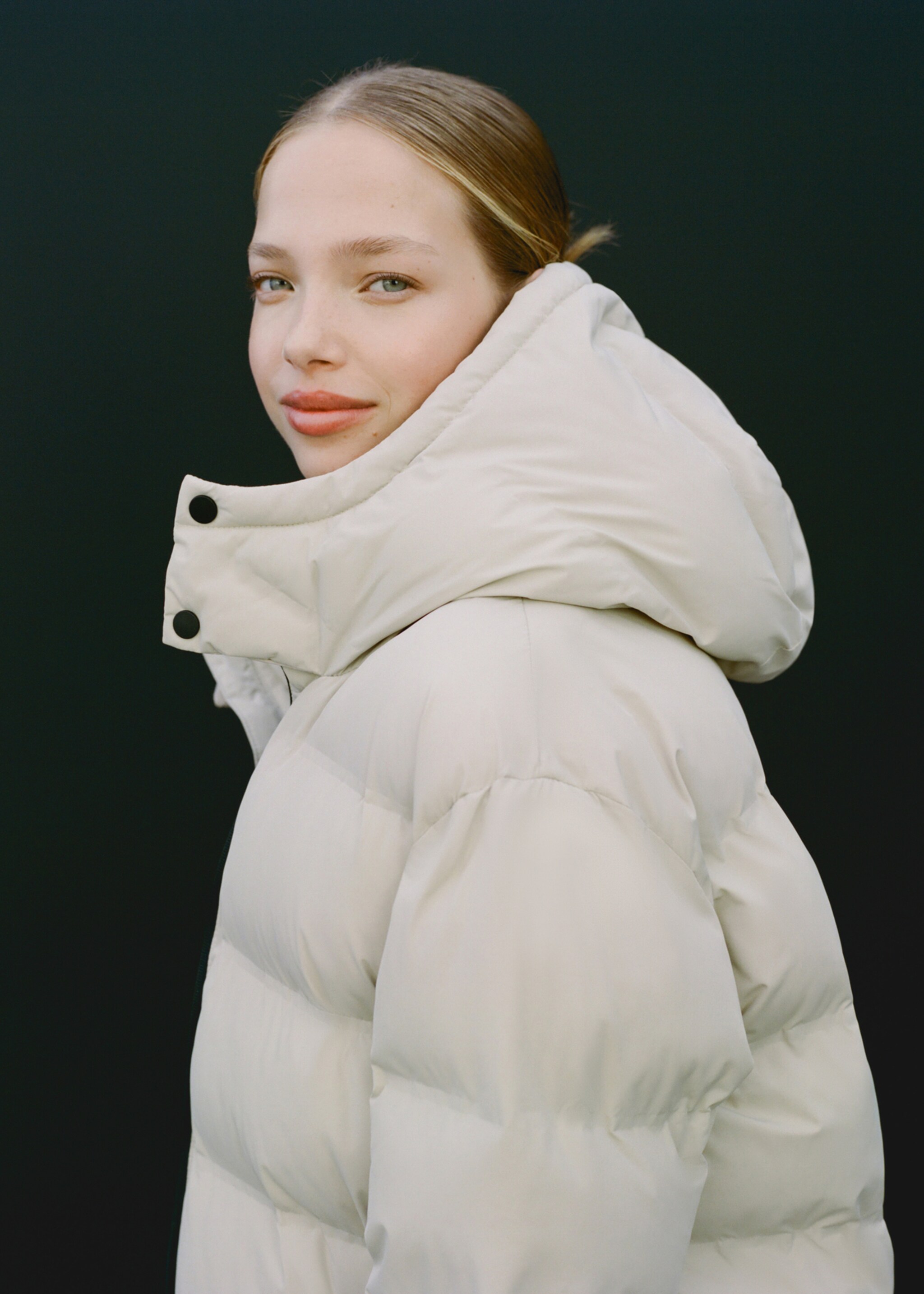 Anorac llarg embuatat - Detall de l'article 5, Beige. Ref: 77005633-00.