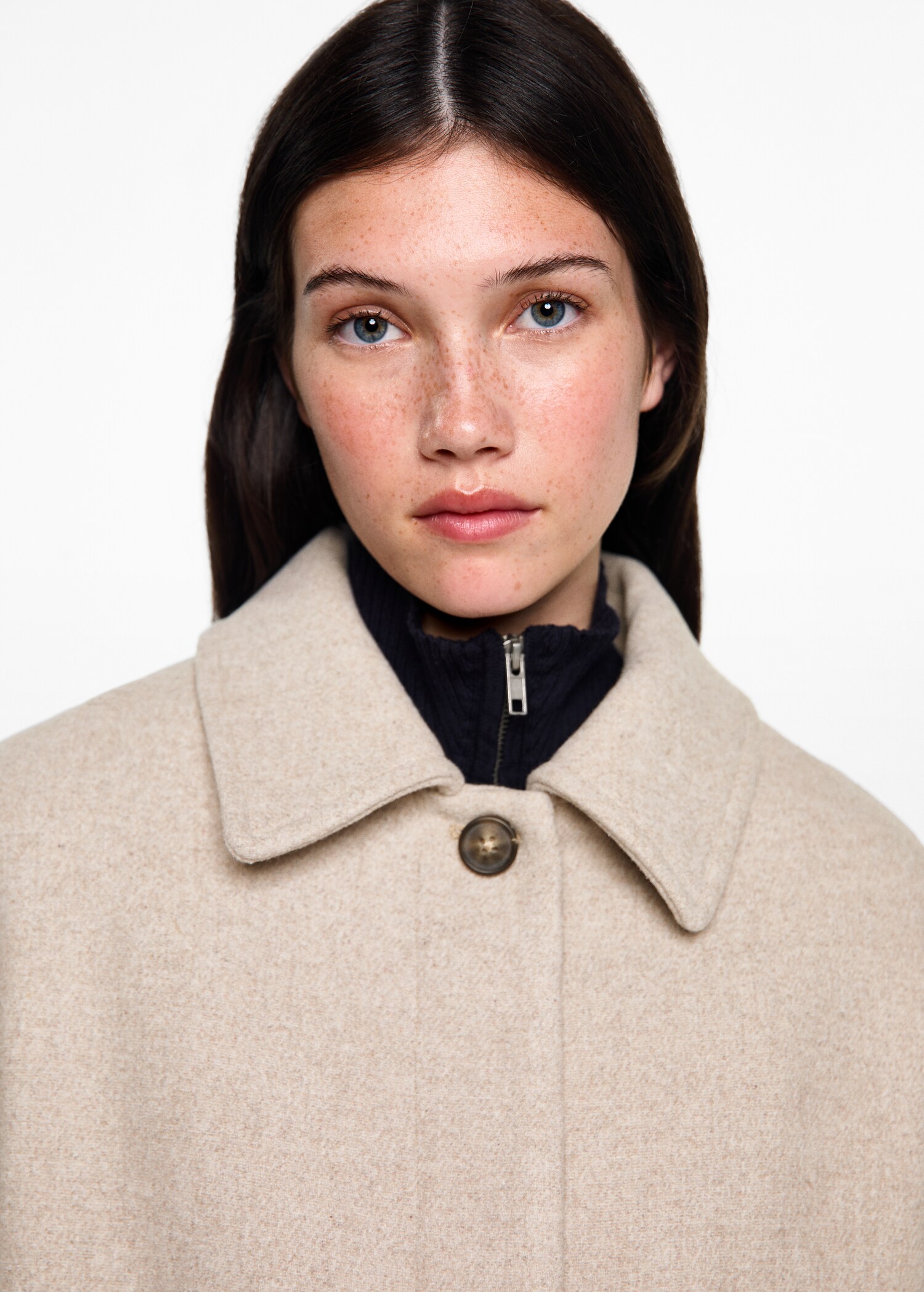 Short cloth coat - Details of the article 1