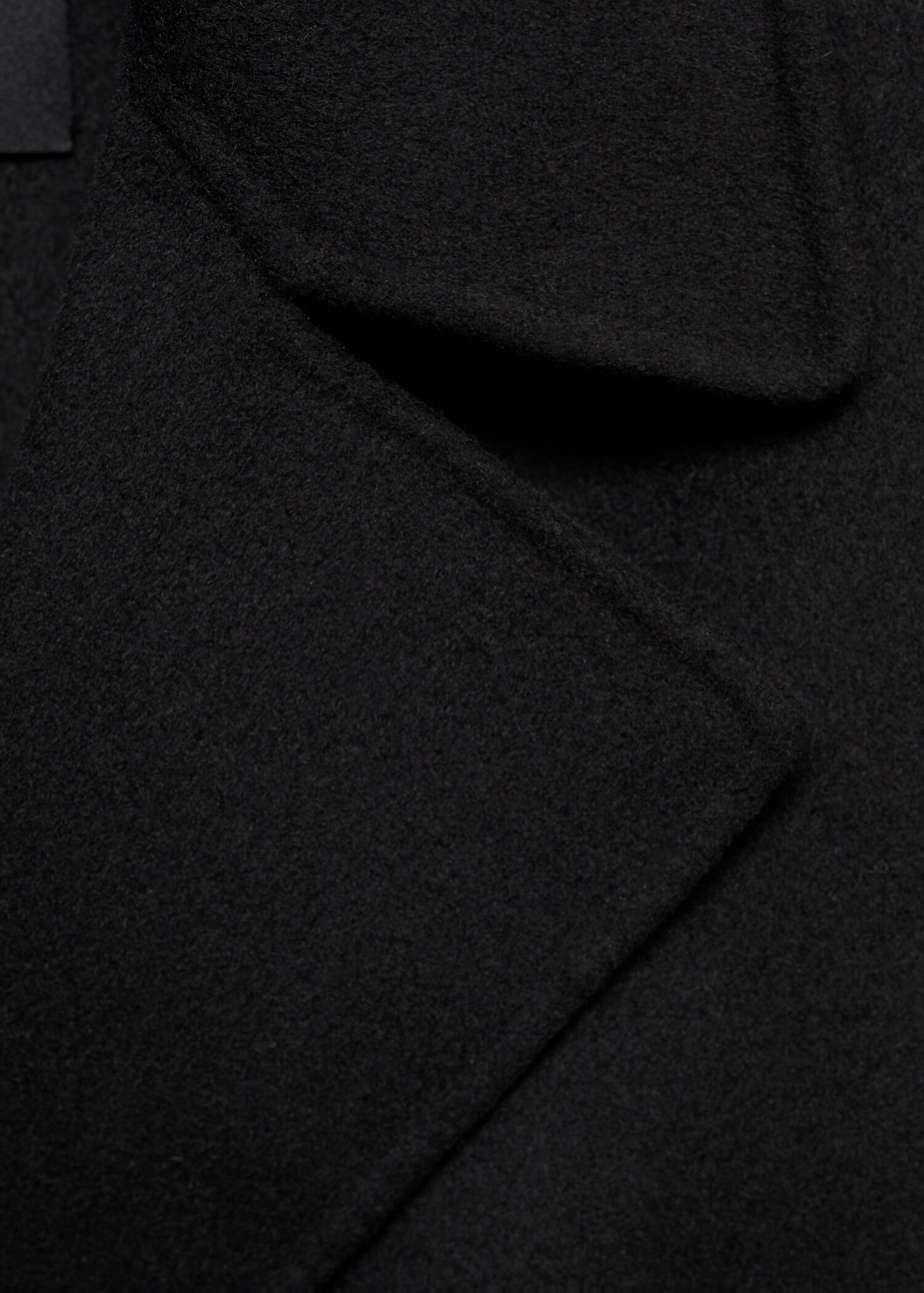 Manteau fait main avec ceinture - Détail de l'article 0