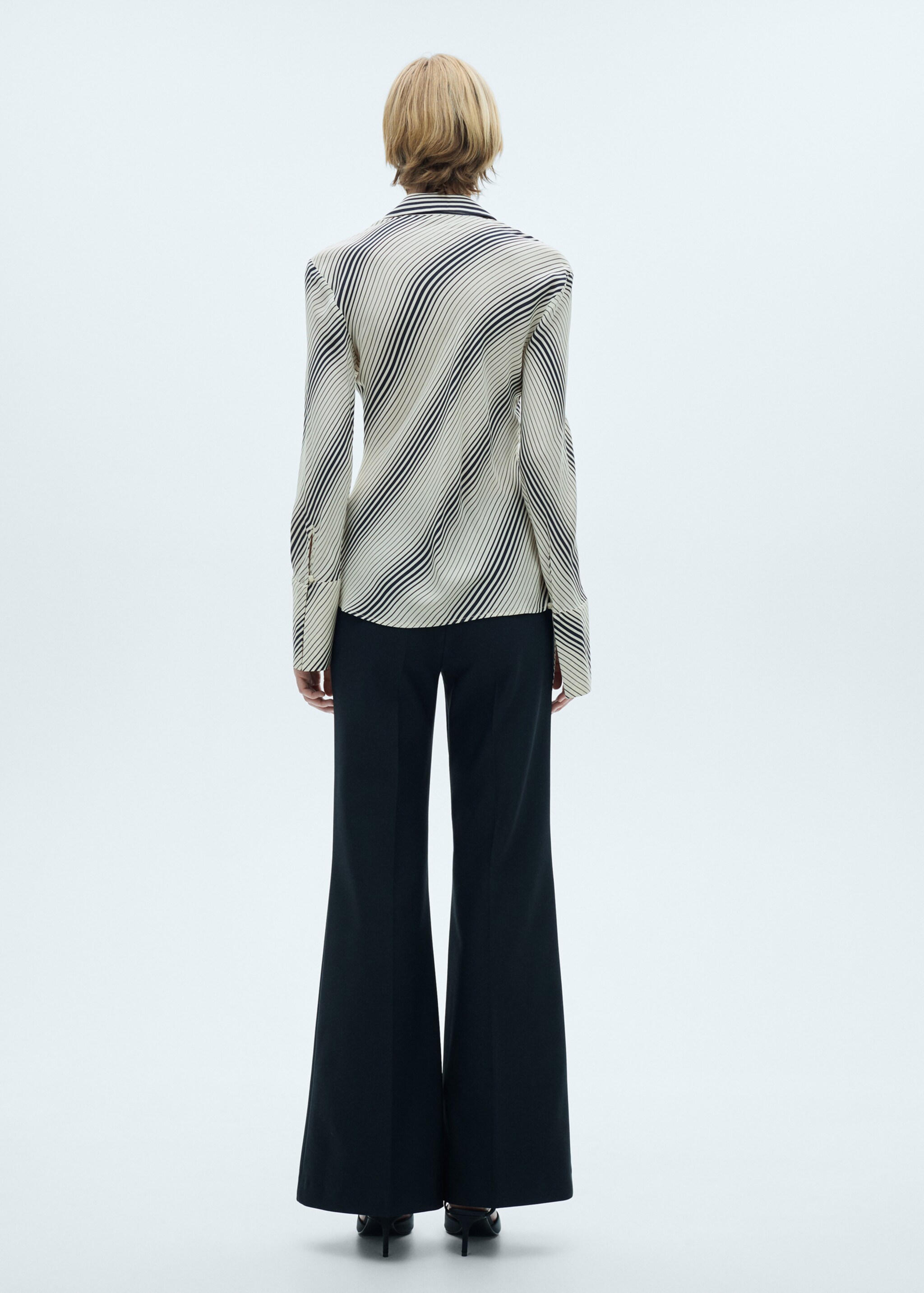 Striped shirt with flared sleeves - Reverse of the article, Off White. Ref: 77005653-00.
