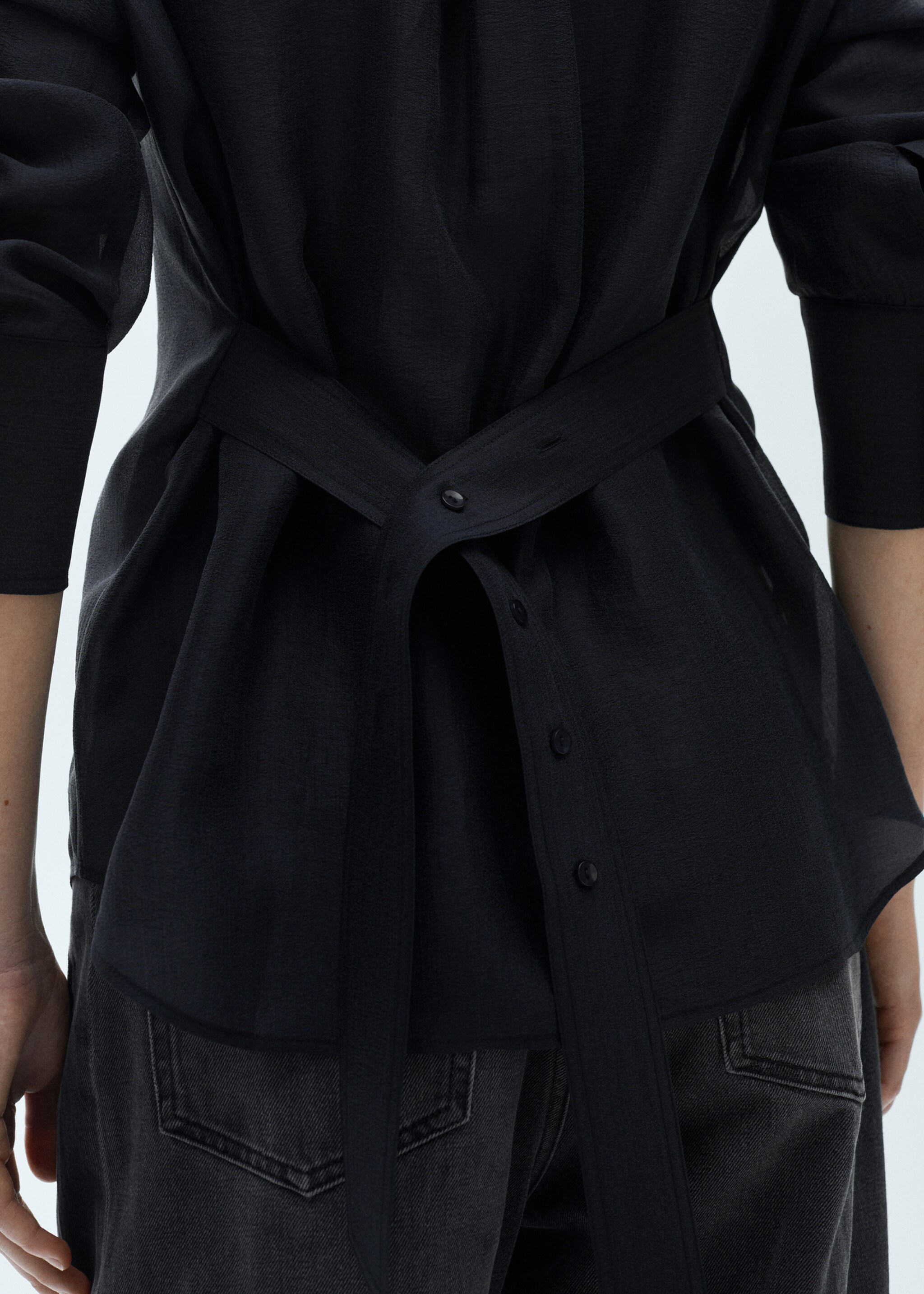 Lyocell shirt with bow - Details of the article 6, Medium Brown. Ref: 77005655-00.