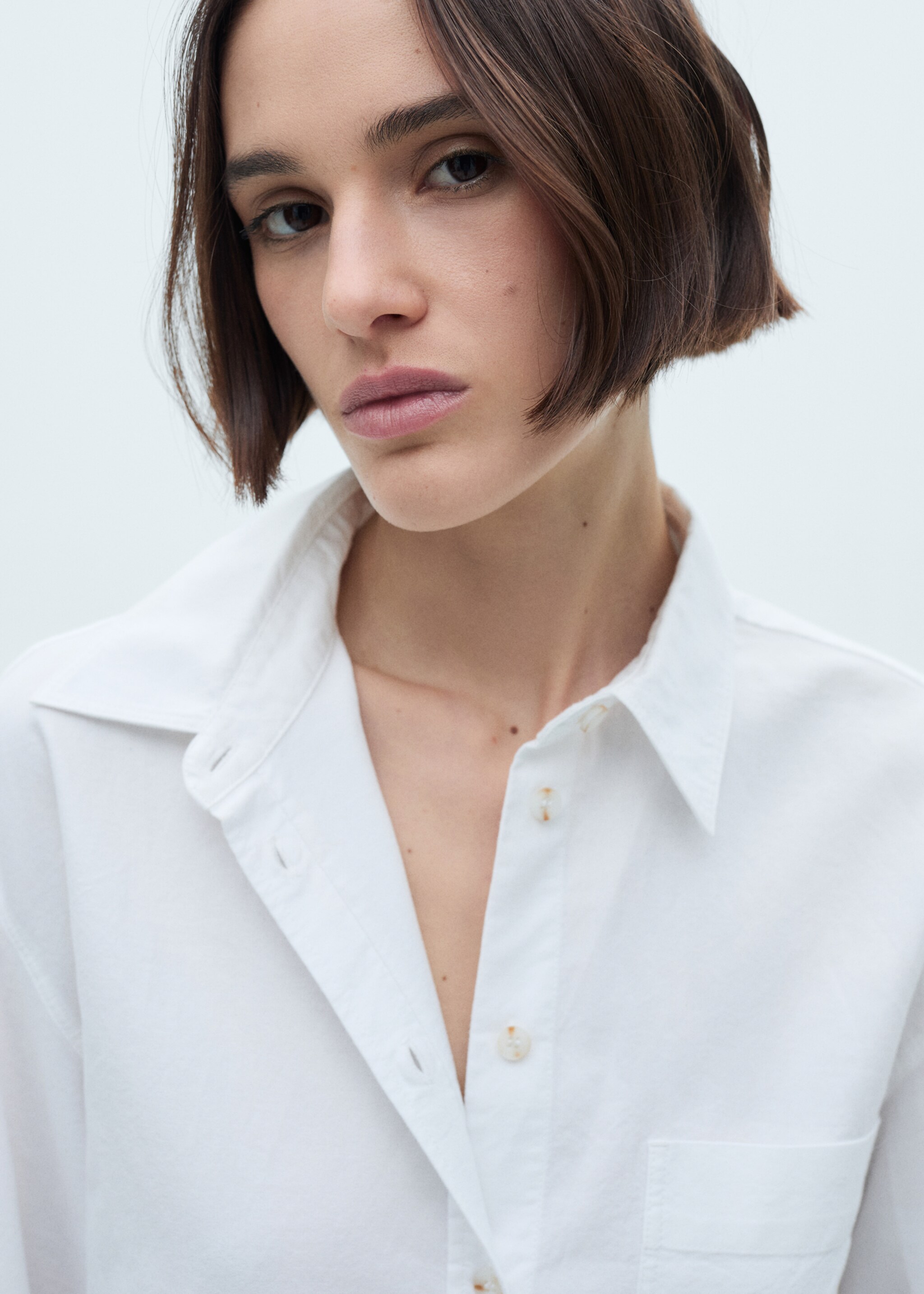Long sleeved cotton shirt - Details of the article 1, Off White. Ref: 77005659-00.