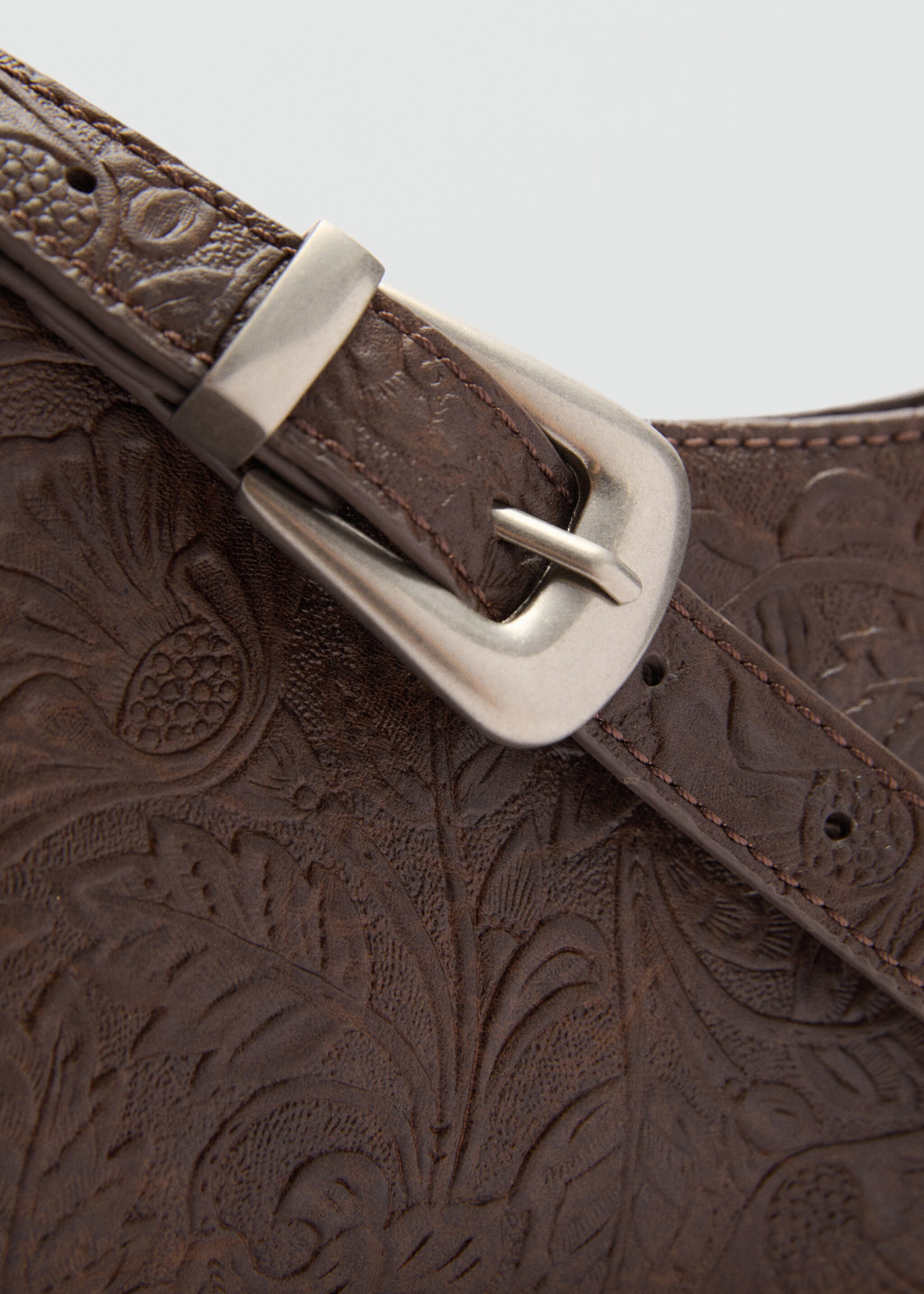 Bolso hombro textura - Detalle del artículo 1, Marrón. Ref: 77005665-00.