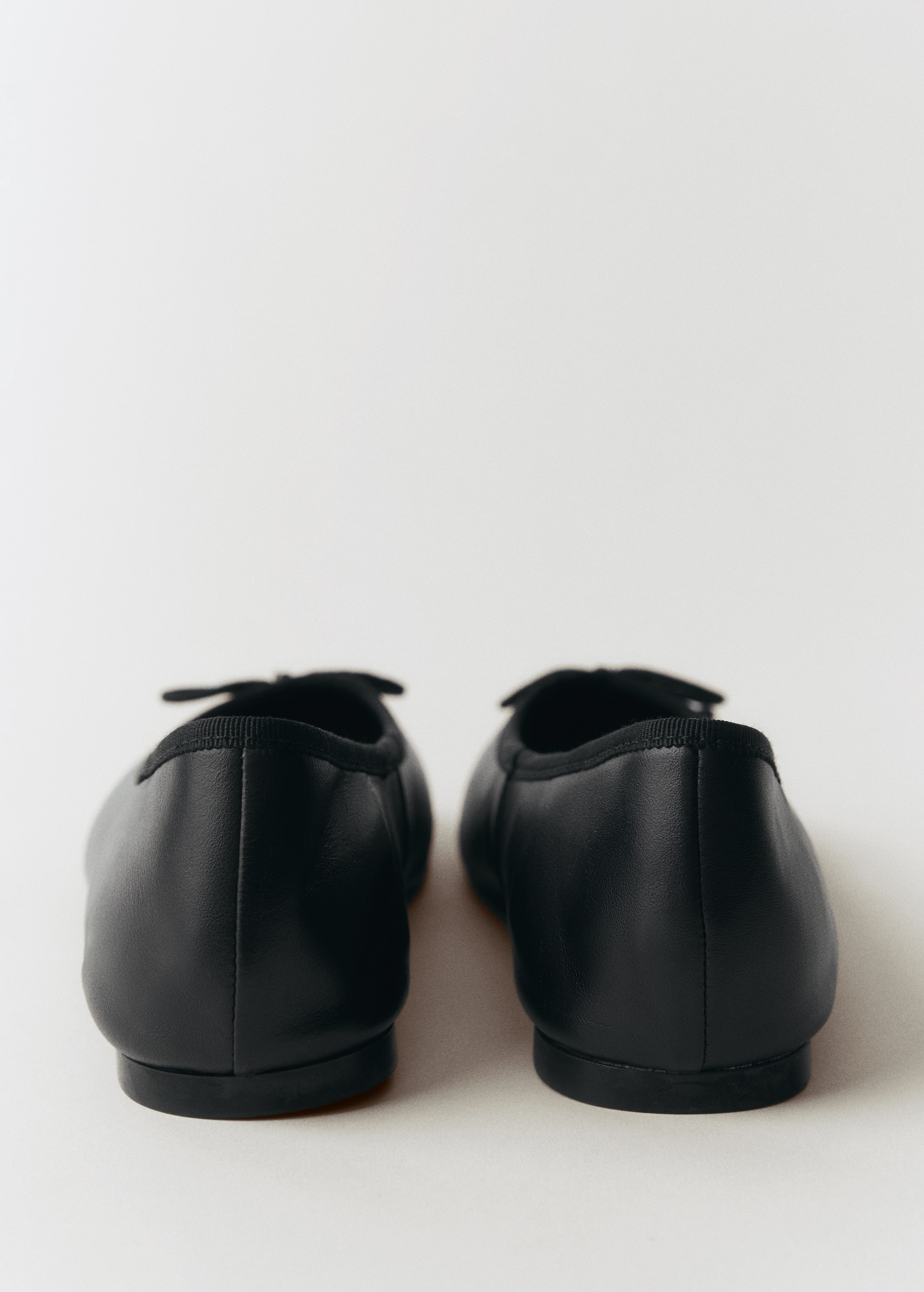 Leren ballerina's met strik - Detail van het artikel 2