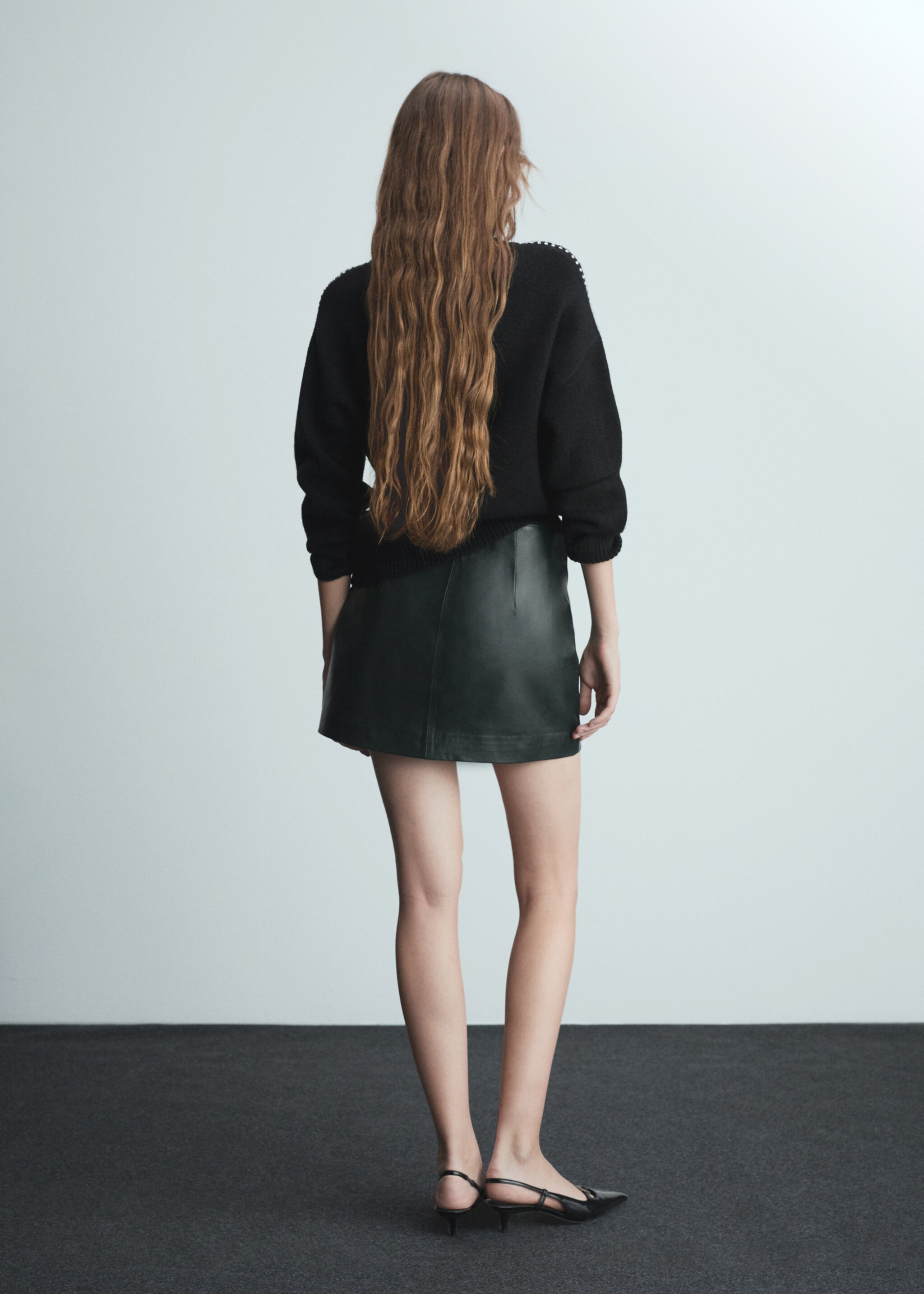 Jersey punto detalle brillos - Reverso del artículo, Negro. Ref: 77005671-00.