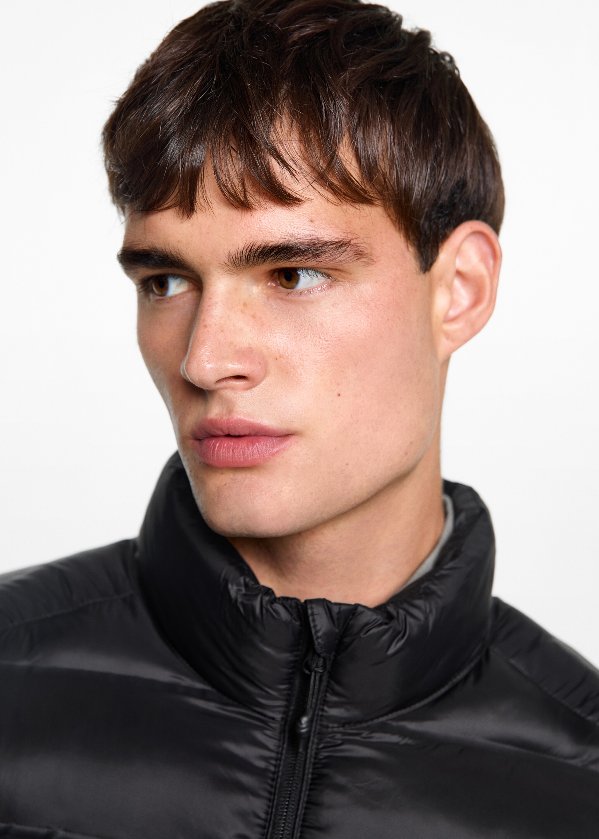 Side-zip quilted coat - Details of the article 1, Black. Ref: 77005972-00.