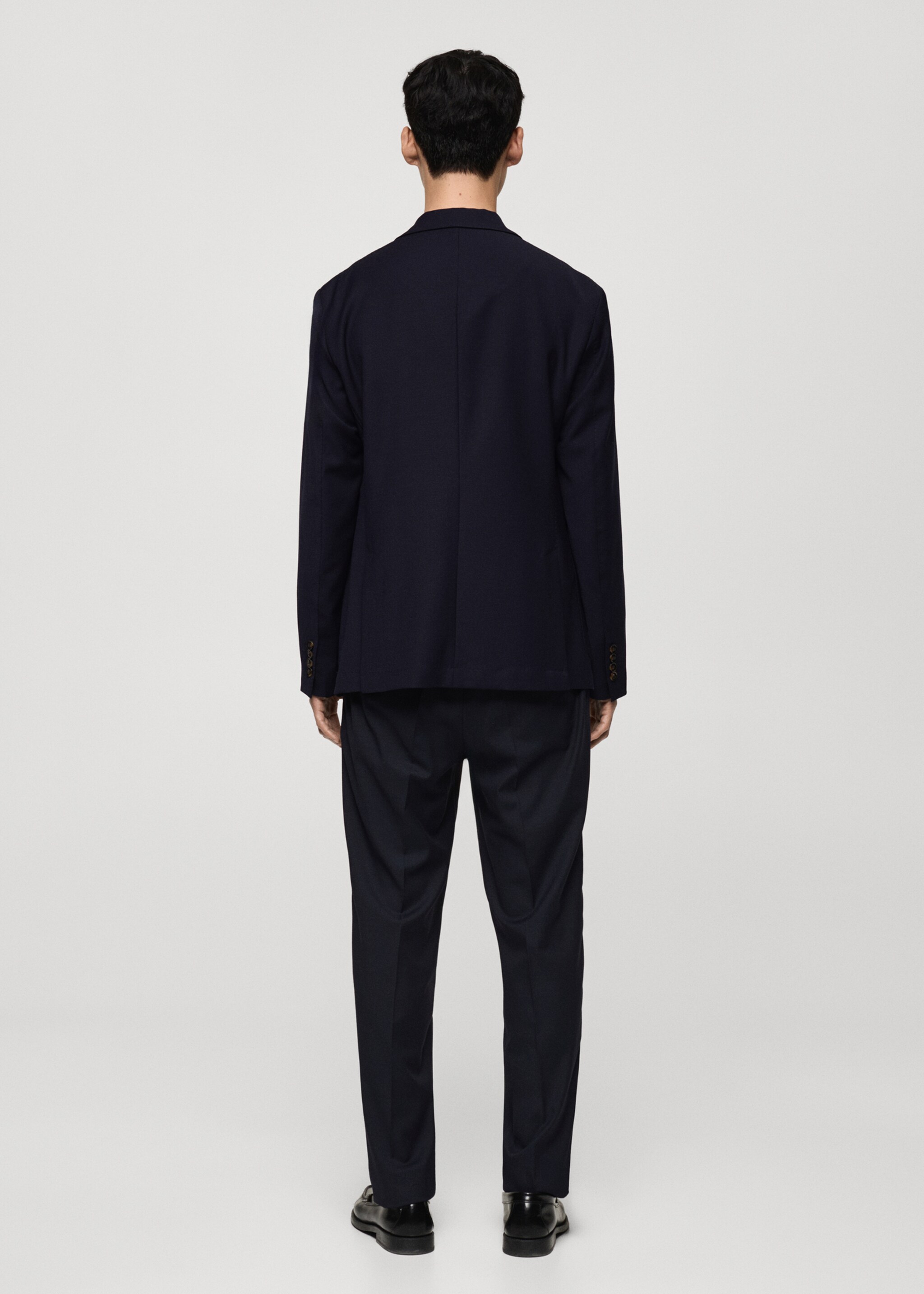 Americana llana slim fit butxaques - Revers de l'article, Blau marí fosc. Ref: 77005975-00.