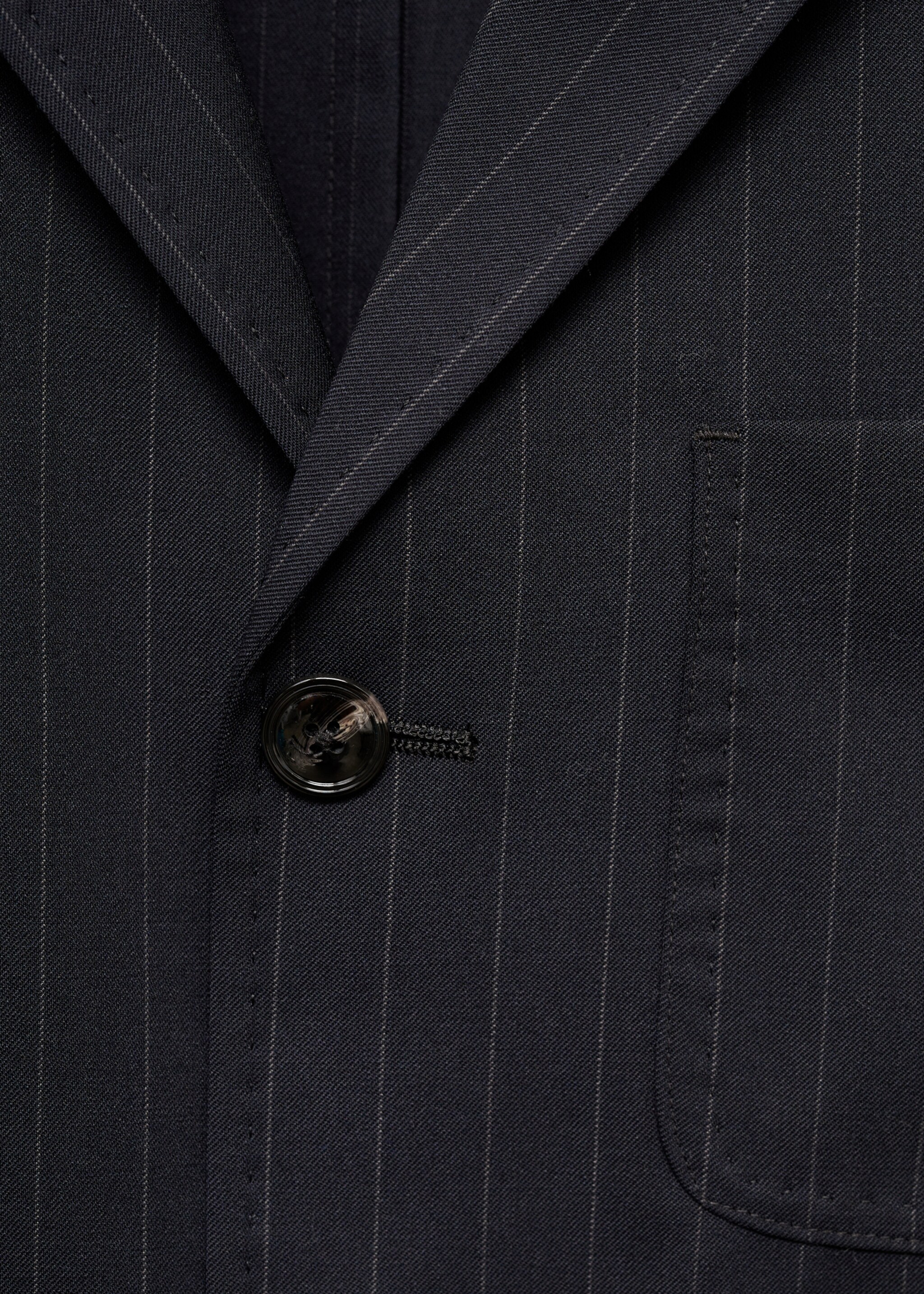 Slim Fit-Sakko aus Wolle mit Streifen - Detail des Artikels 8, Dunkles Marineblau. Ref: 77005977-00.