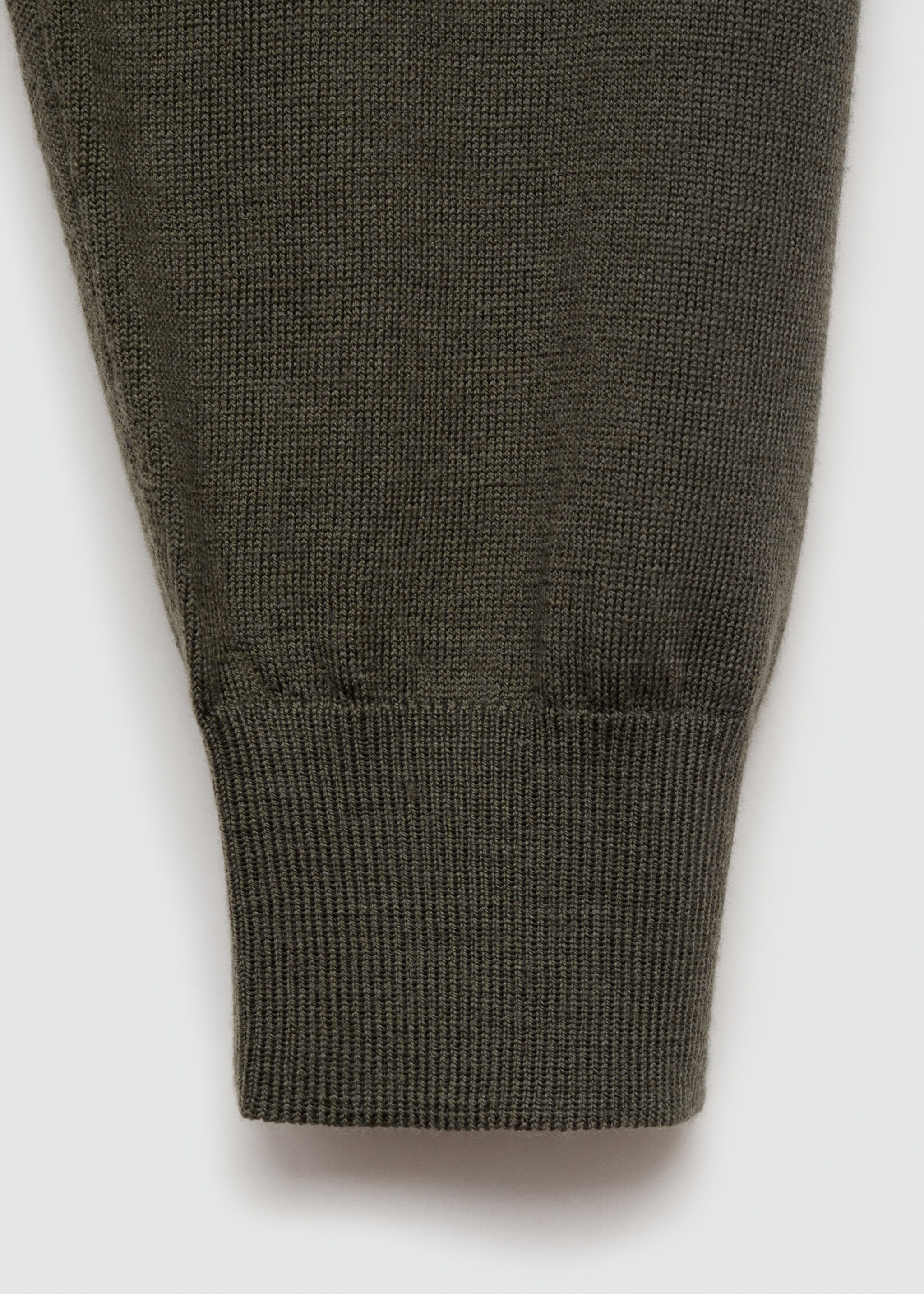 Pullover aus 100 % Merinowolle mit Zip-Kragen - Detail des Artikels 0, Waldgrün. Ref: 77005979-00.