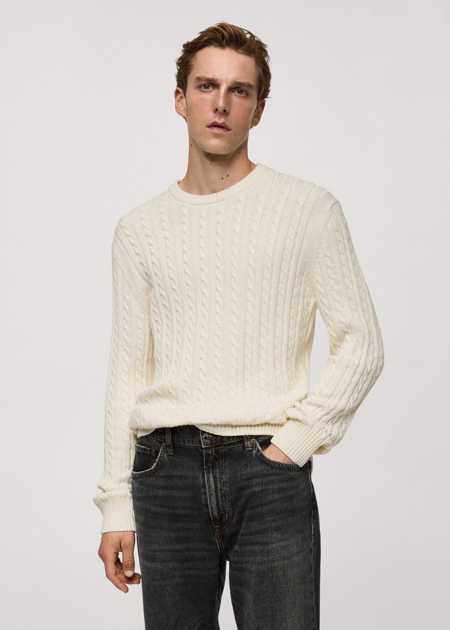 Cable-knit cotton-blend sweater - Medium plane