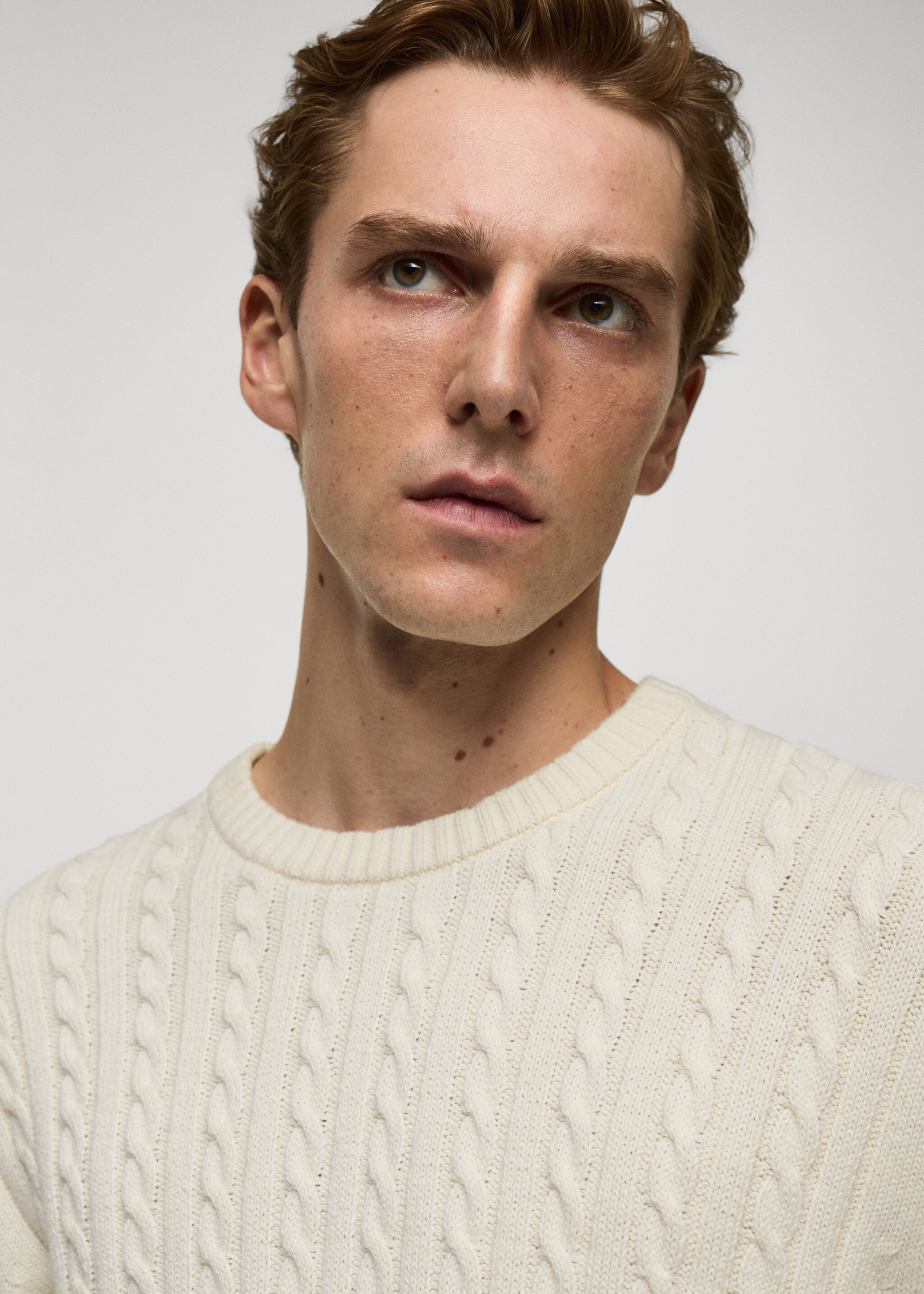 Cable-knit cotton-blend sweater - Details of the article 1, Off White. Ref: 77005980-00.