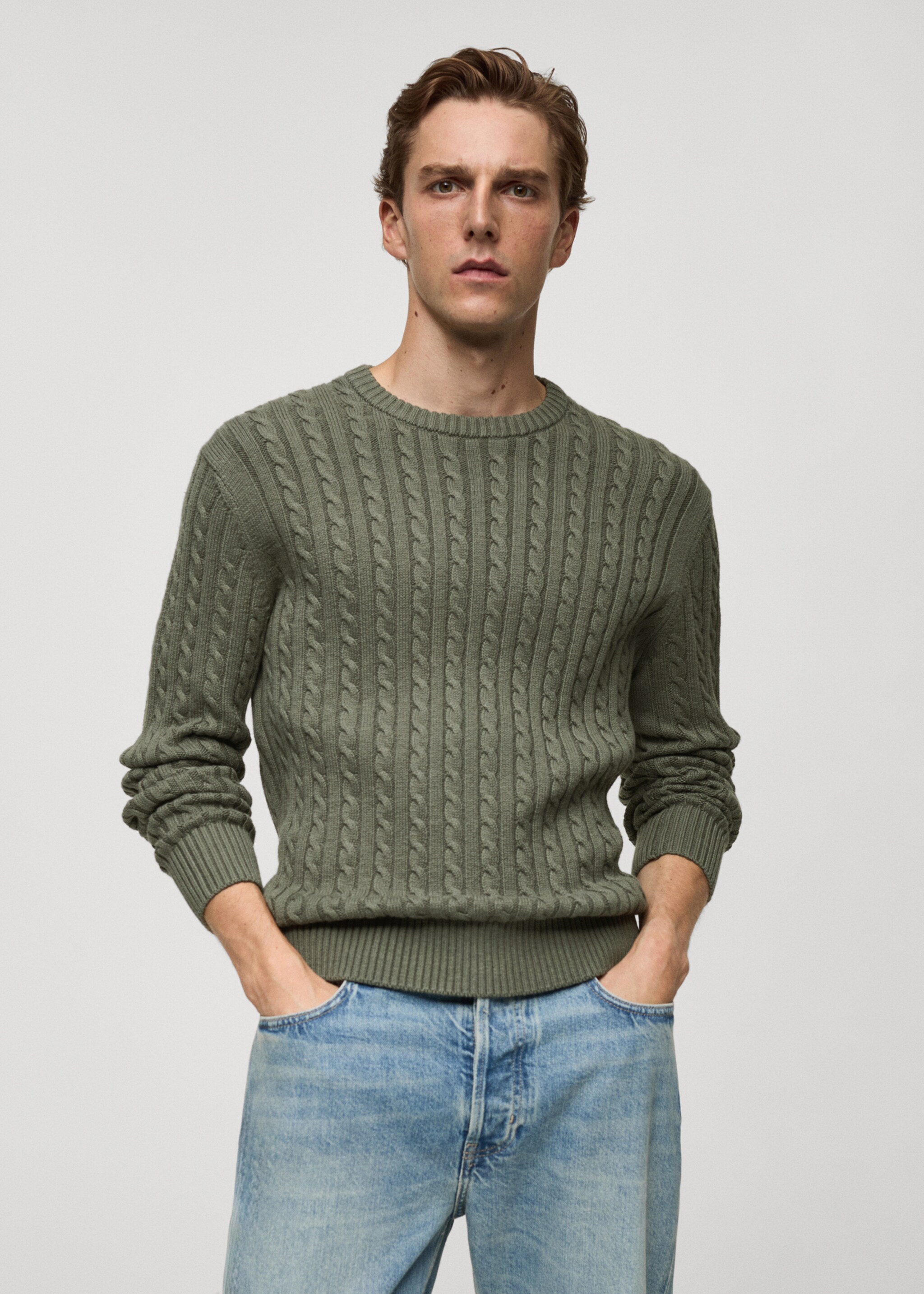 Cable-knit cotton-blend sweater - Medium plane, Forest Green. Ref: 77005980-00.