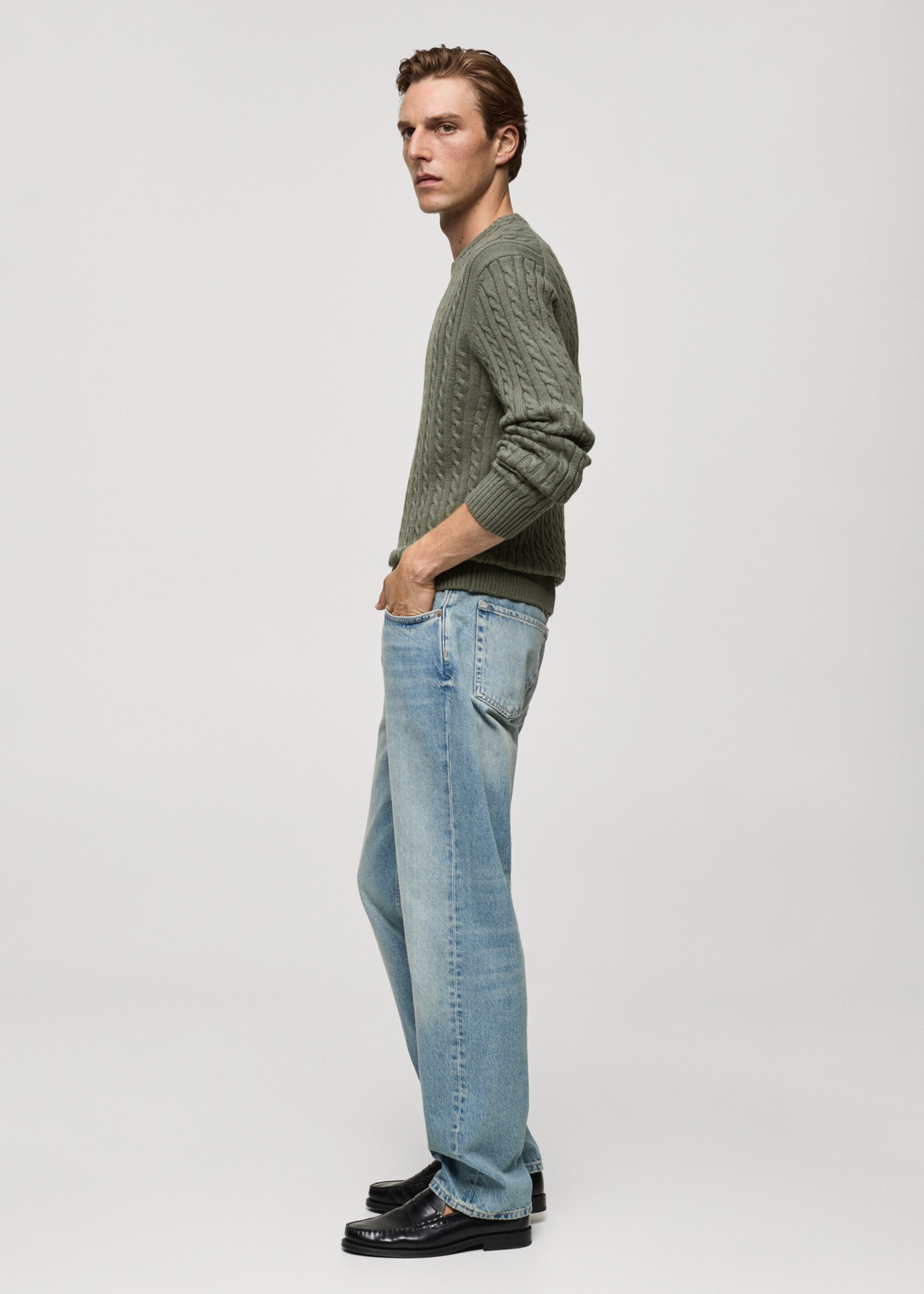 Cable-knit cotton-blend sweater - Details of the article 2, Forest Green. Ref: 77005980-00.