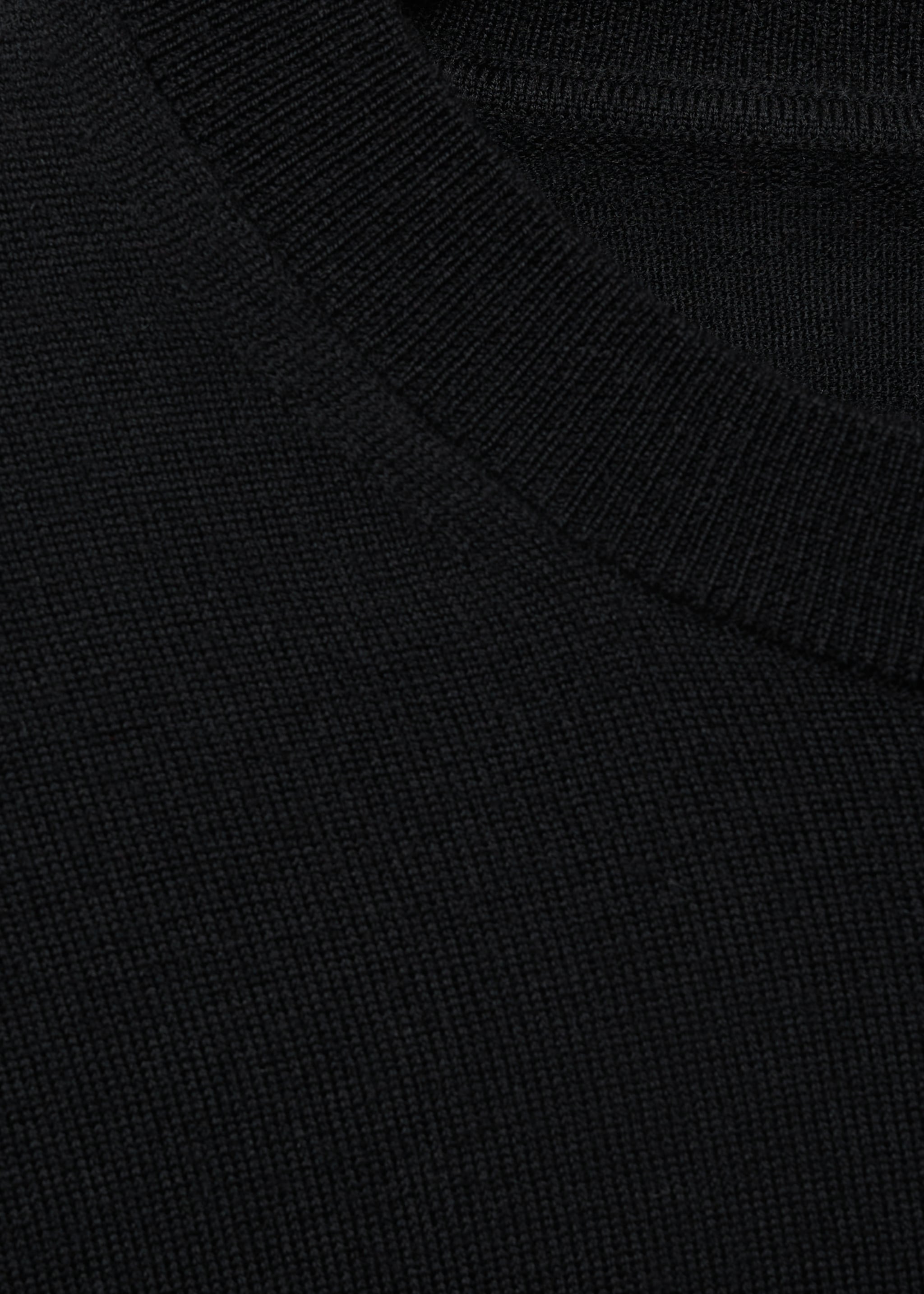 Sweter polo z cienkiej prążkowanej dzianiny - Szczegóły artykułu 8, Czarny. Ref: 77005983-00.