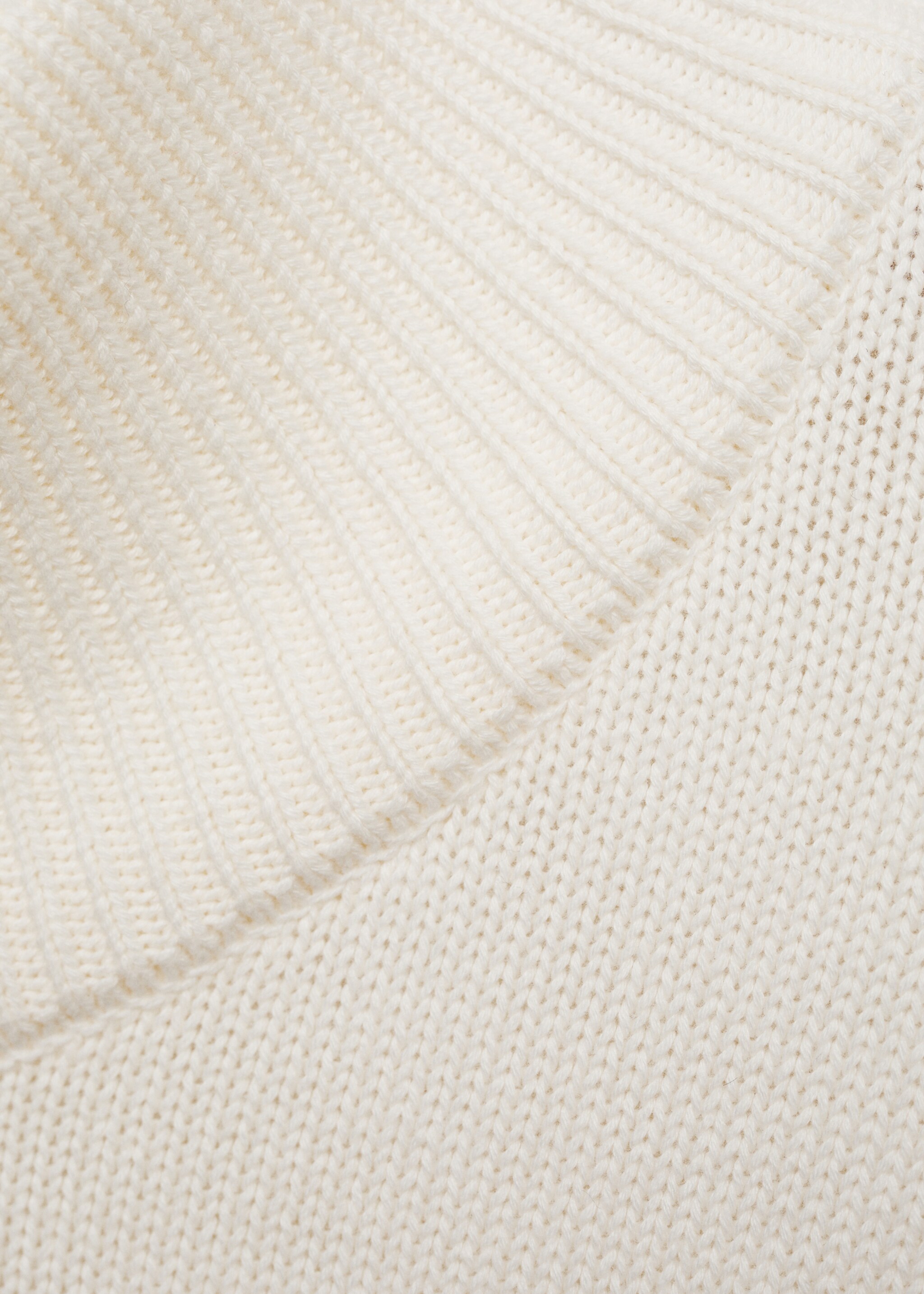 Medium-knit sweater with zip-up perkins neck - Details of the article 0, Off White. Ref: 77005985-00.