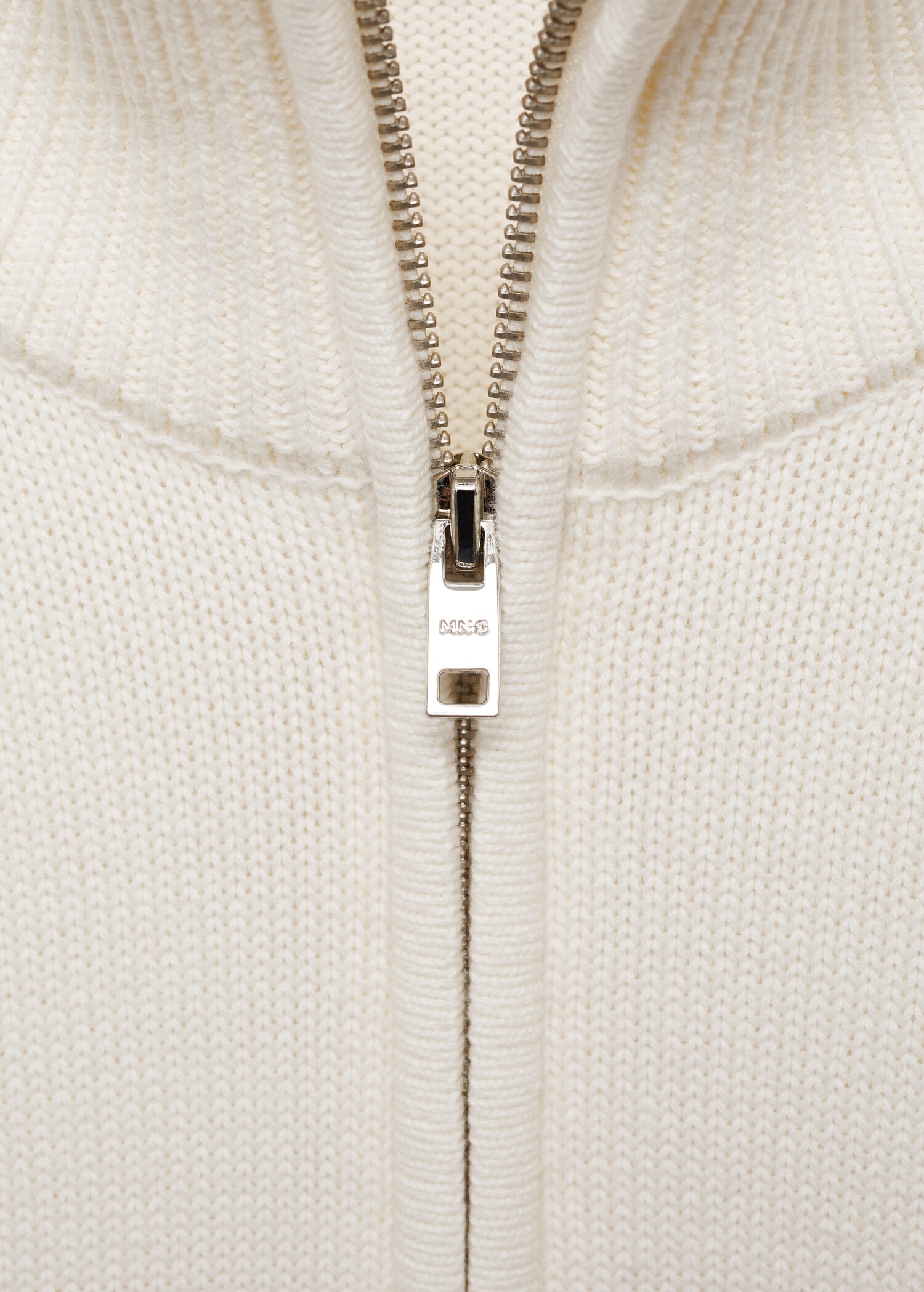 Medium-knit sweater with zip-up perkins neck - Details of the article 8