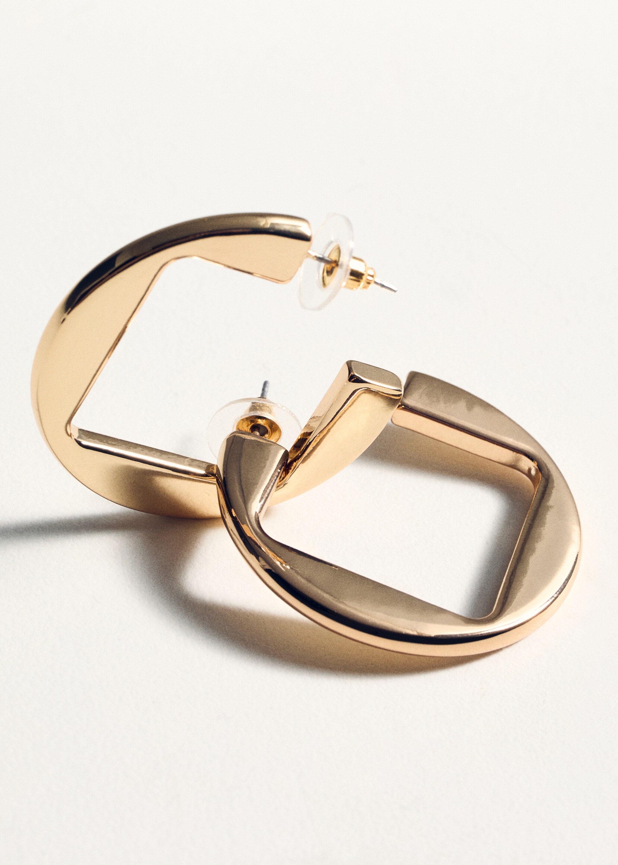 Square hoop earrings - Details of the article 5