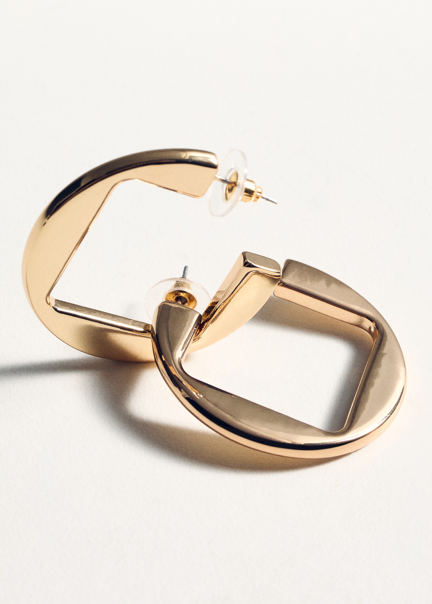Square hoop earrings - Details of the article 5