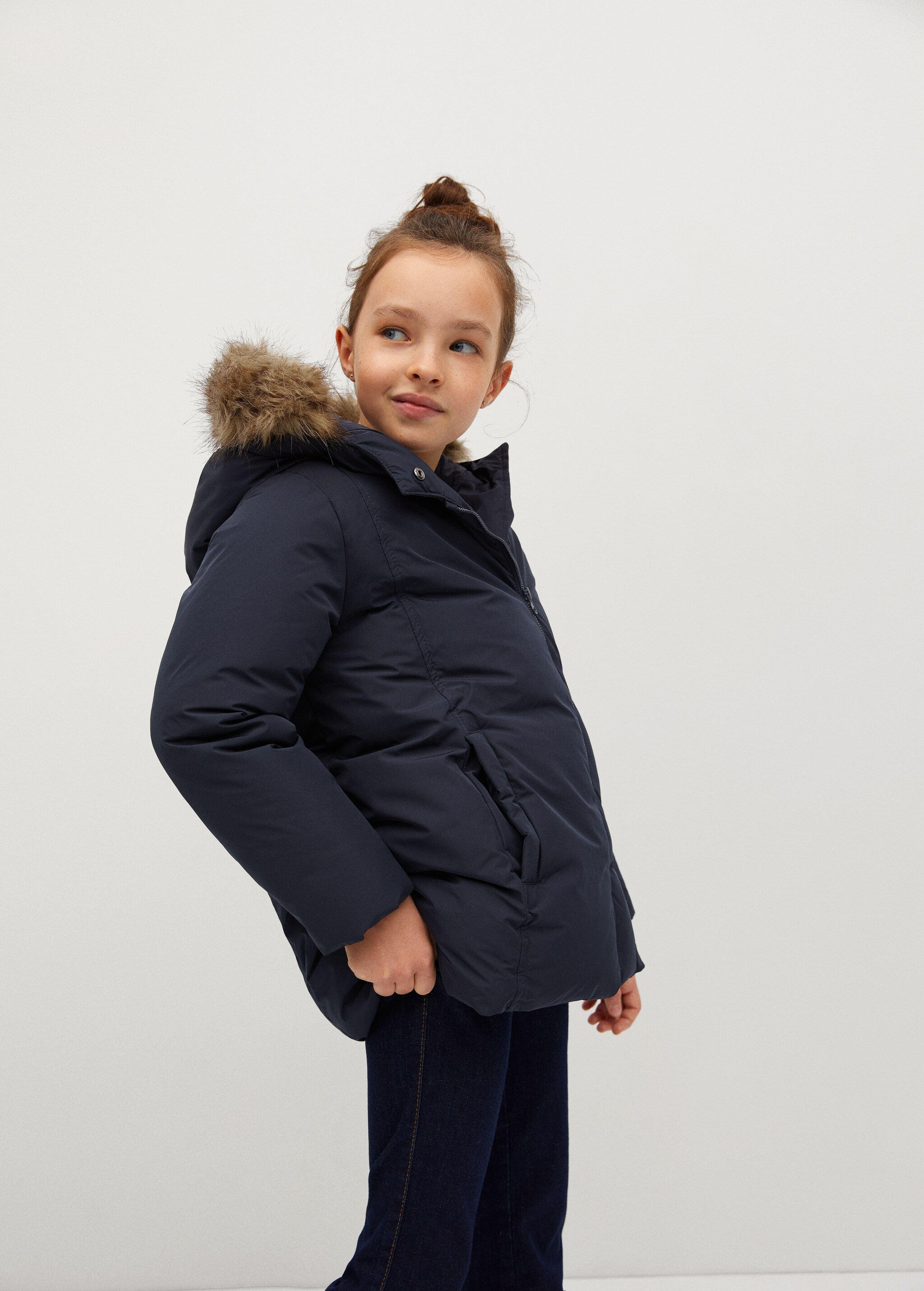 Anorak acolchado capucha pelo - Plano medio