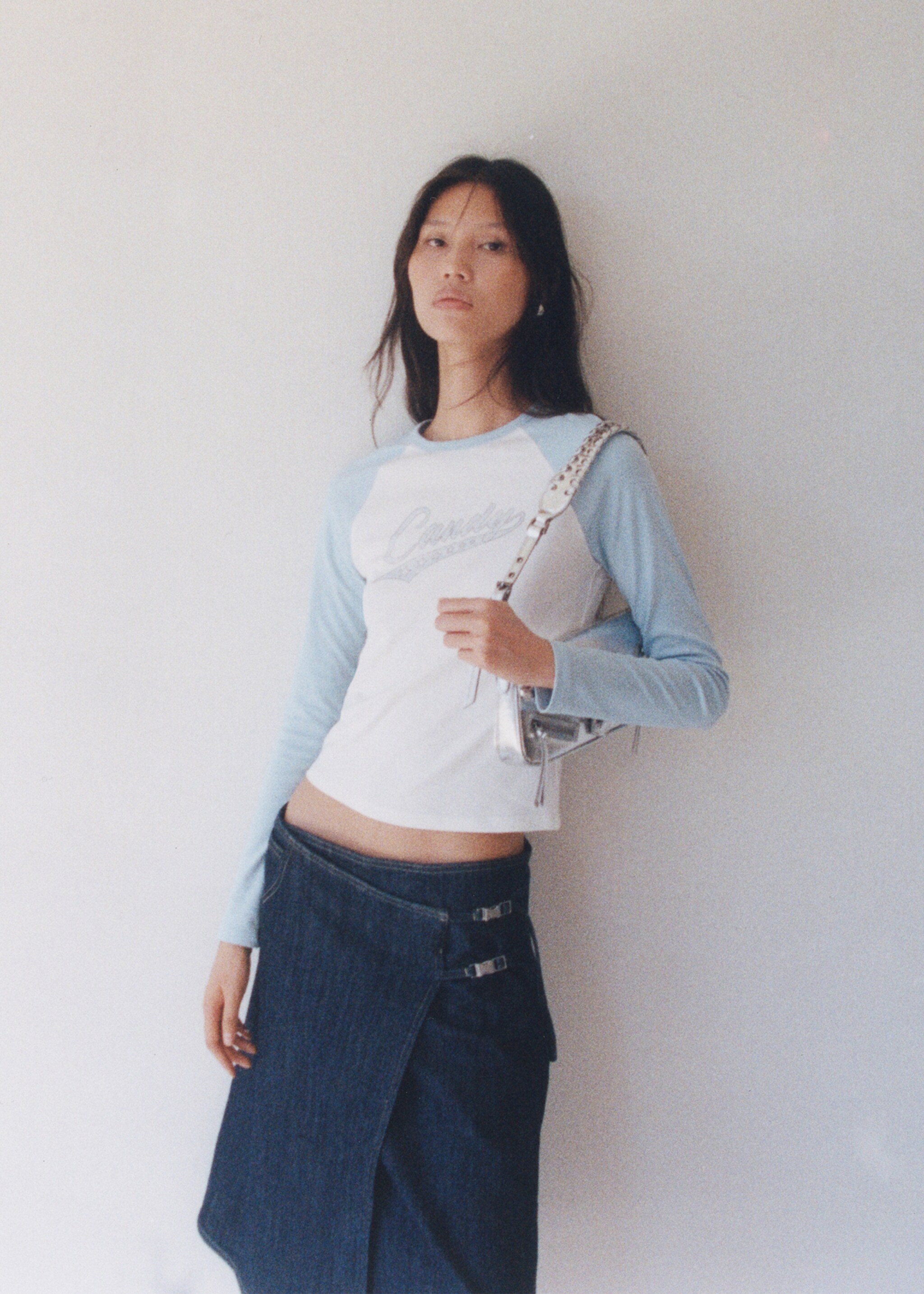 T-shirt manches longues message - Détail de l'article 6, Blanc. Ref: 77006356-00.