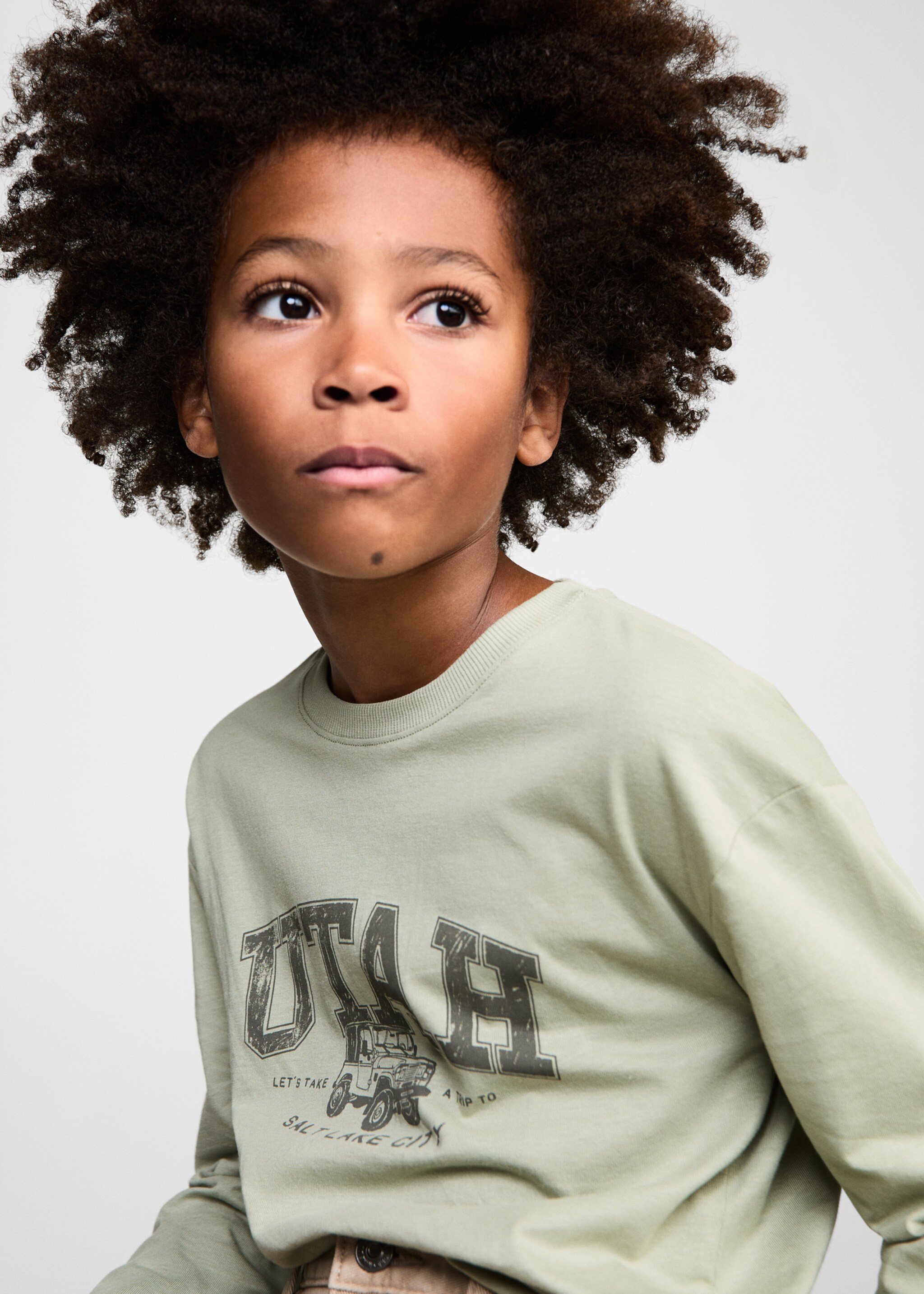 Printed long sleeve t-shirt - Details of the article 1, Green. Ref: 77006737-00.