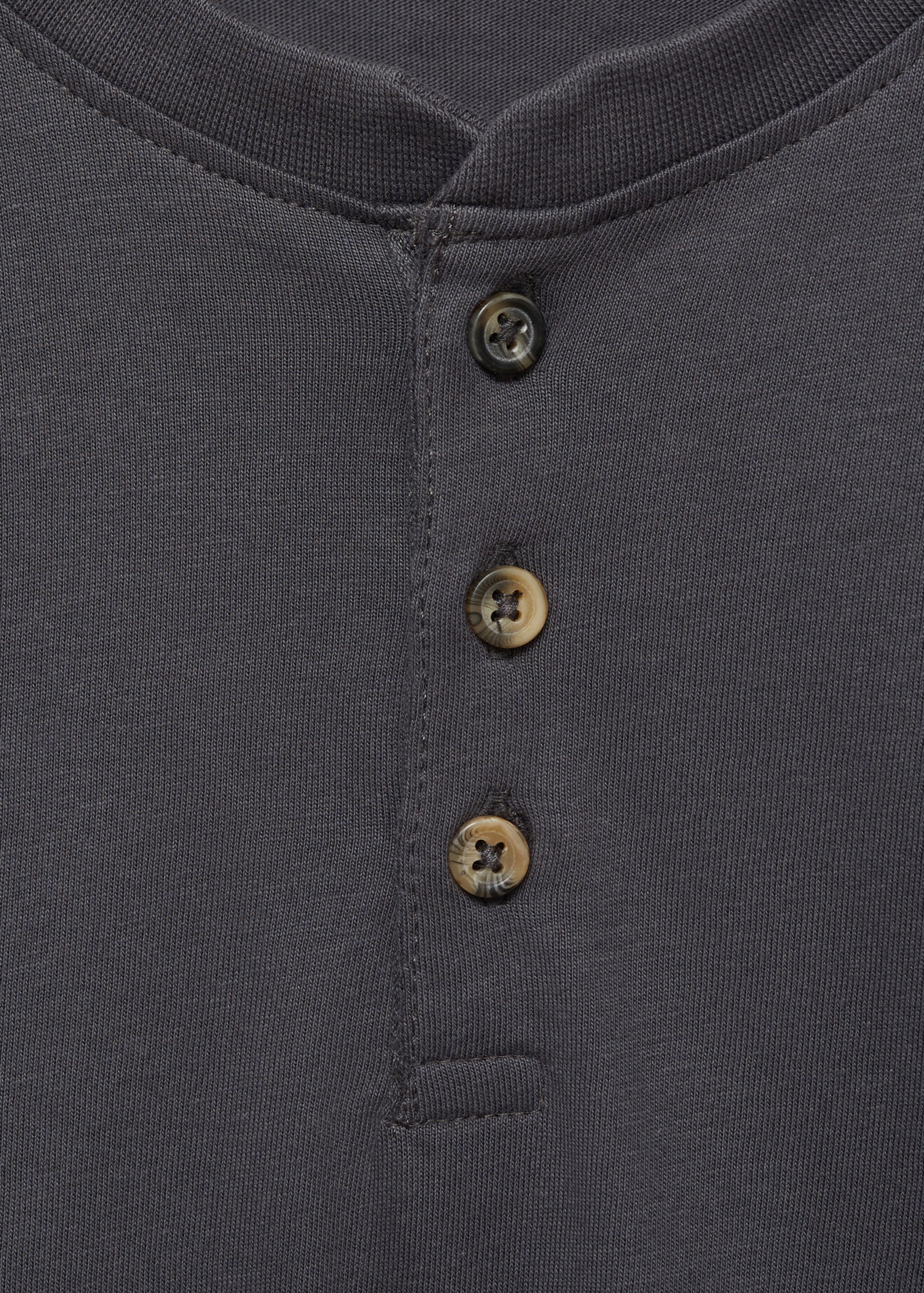 Buttoned cotton T-shirt - Details of the article 8, Charcoal. Ref: 77006738-00.