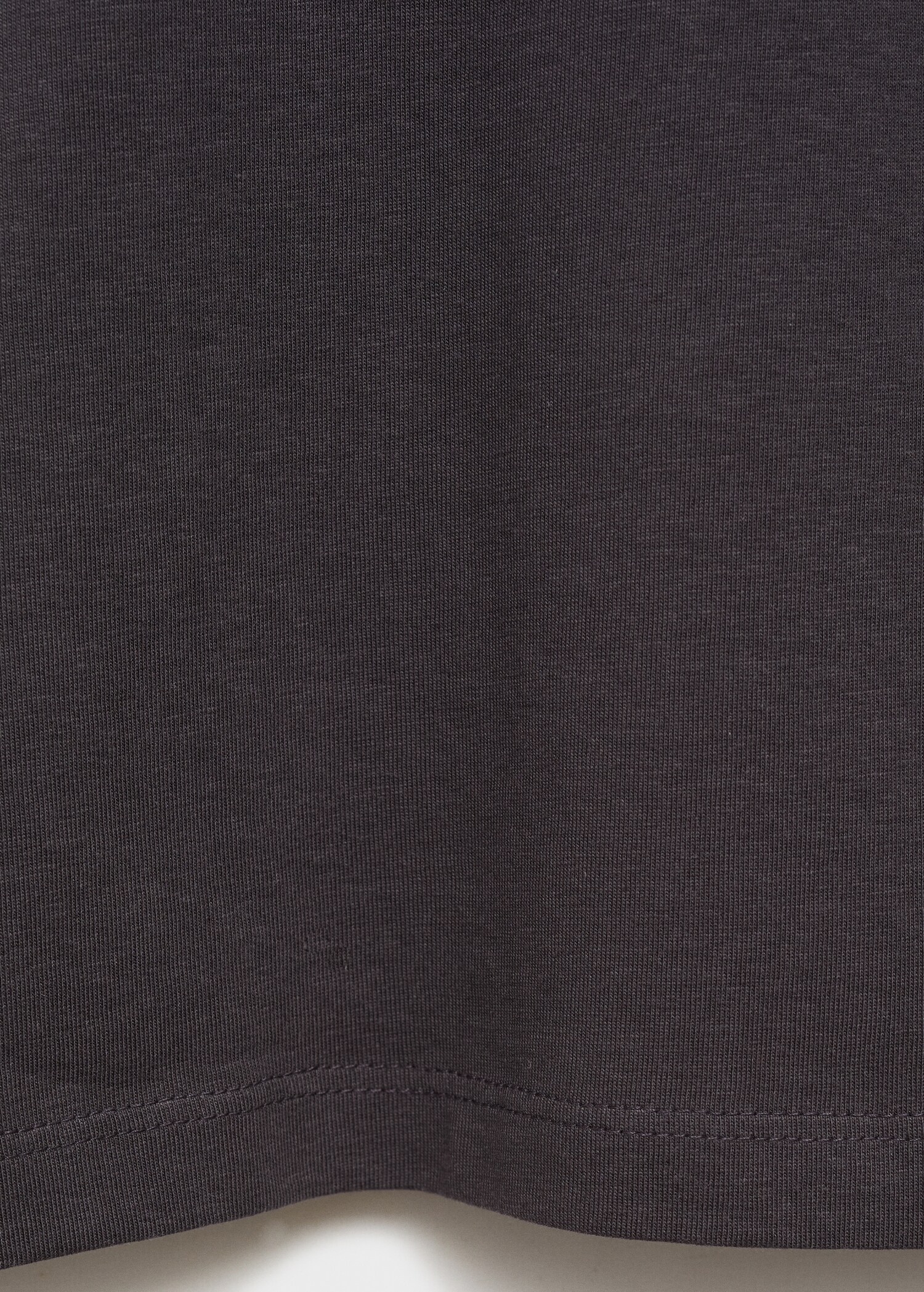 T-Shirt mit gemustertem Detail - Detail des Artikels 0