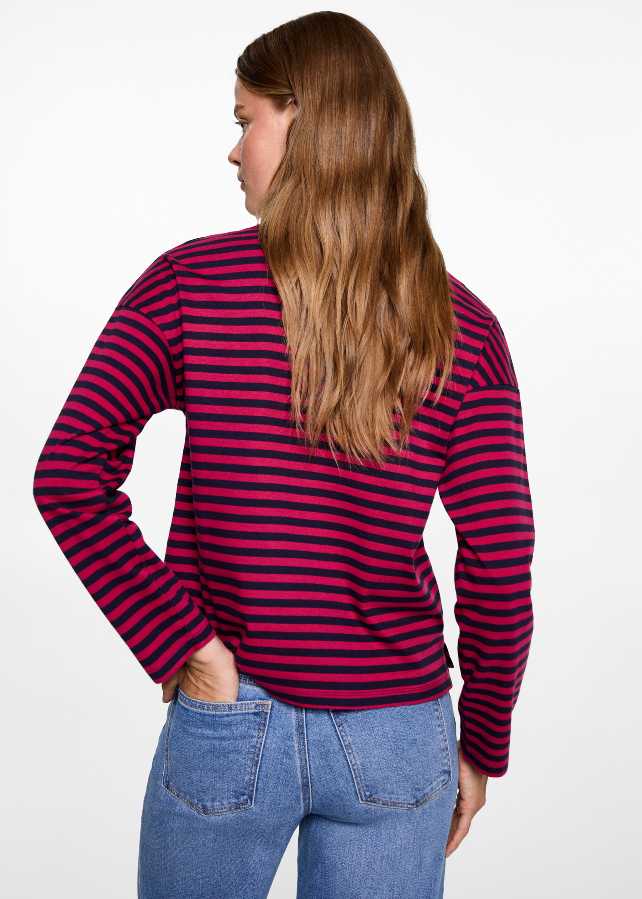 Langärmliges T-Shirt mit Streifen - Rückseite des Artikels, Kirschrot. Ref: 77006749-00.