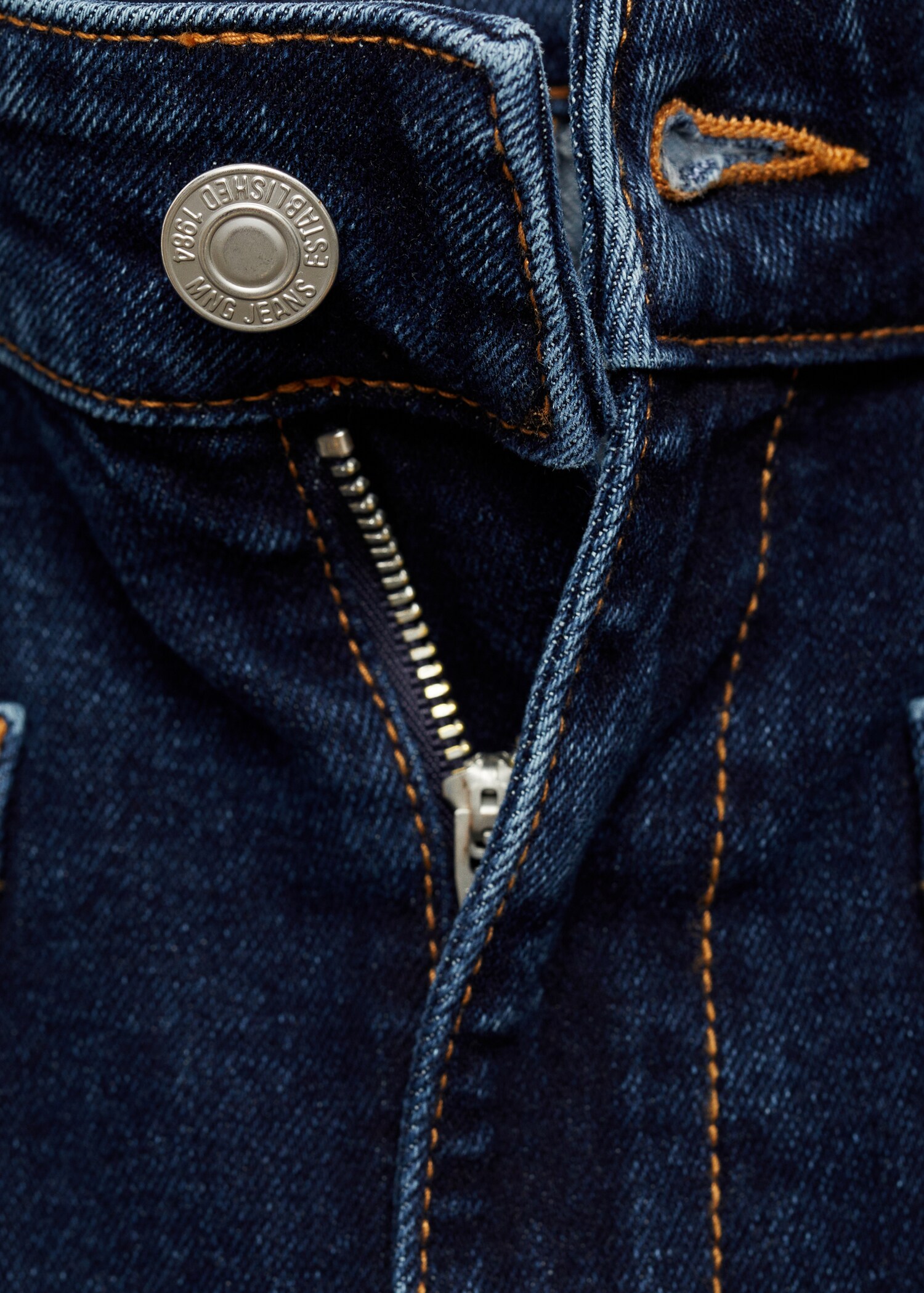 Flared-Jeans mit Taschen in Cropped-Länge - Detail des Artikels 0