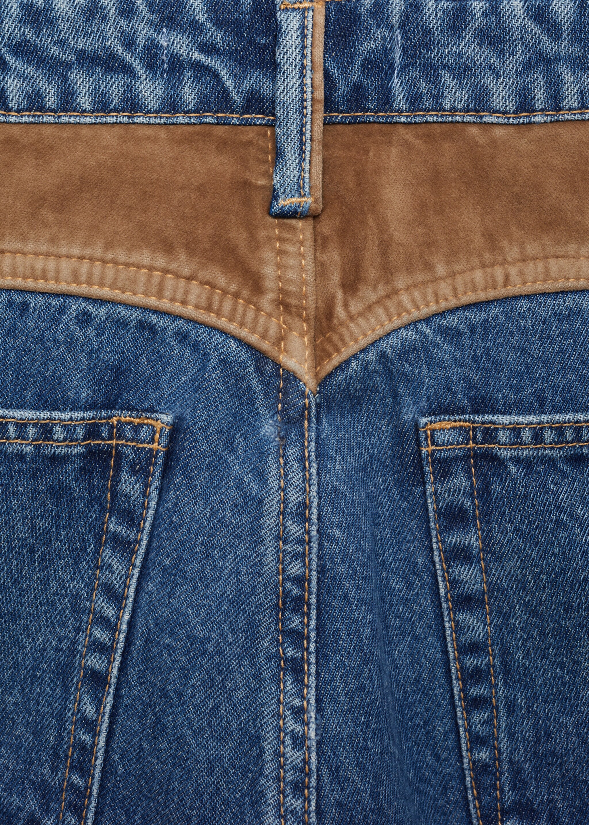 Gerade Jeans mit Kontrastdetails - Detail des Artikels 0, Dunkelblau. Ref: 77007130-00.