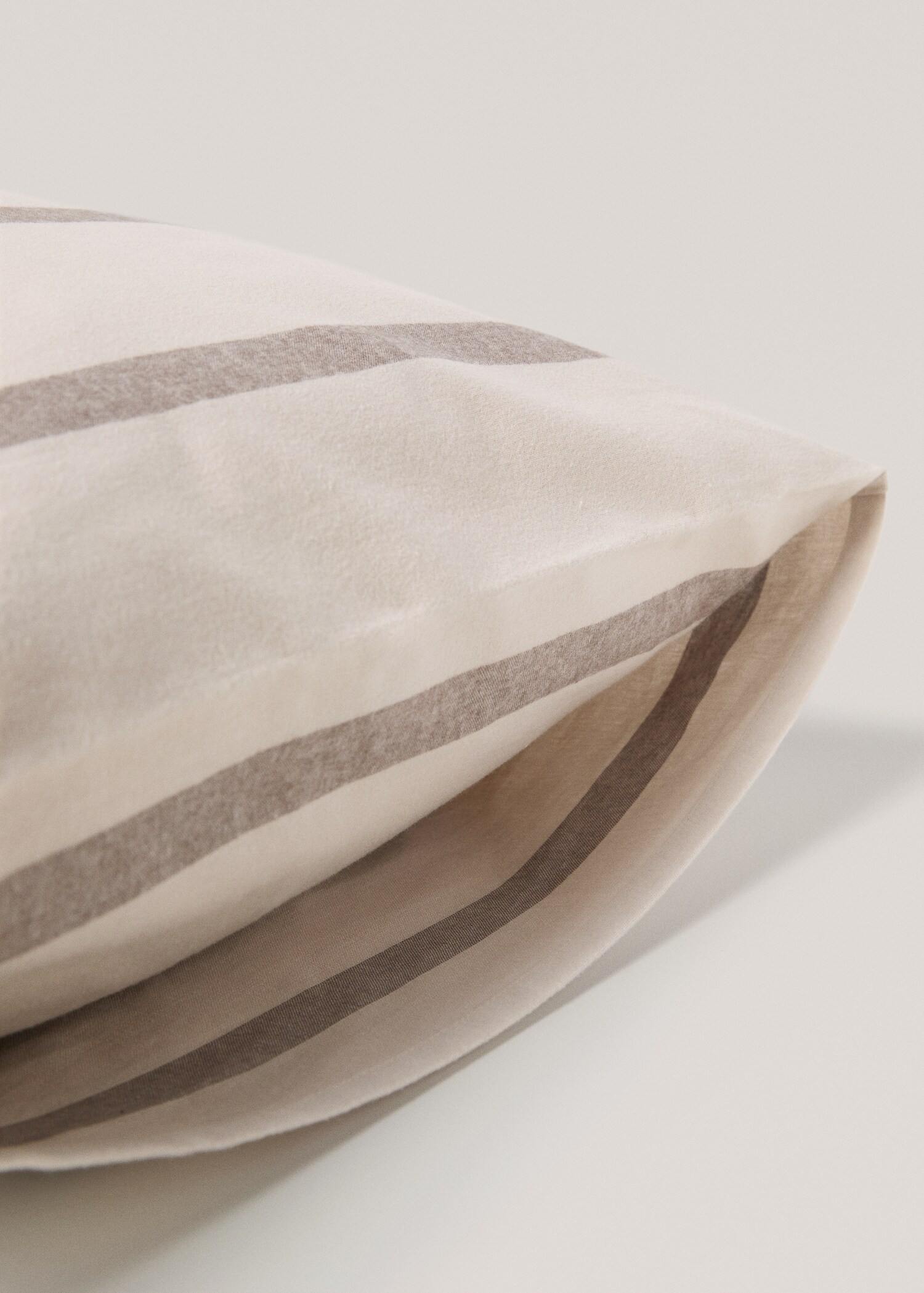 Gestreifter Kopfkissenbezug aus 100 % Baumwoll-Flanell 50 x 75 cm - Detail des Artikels 3