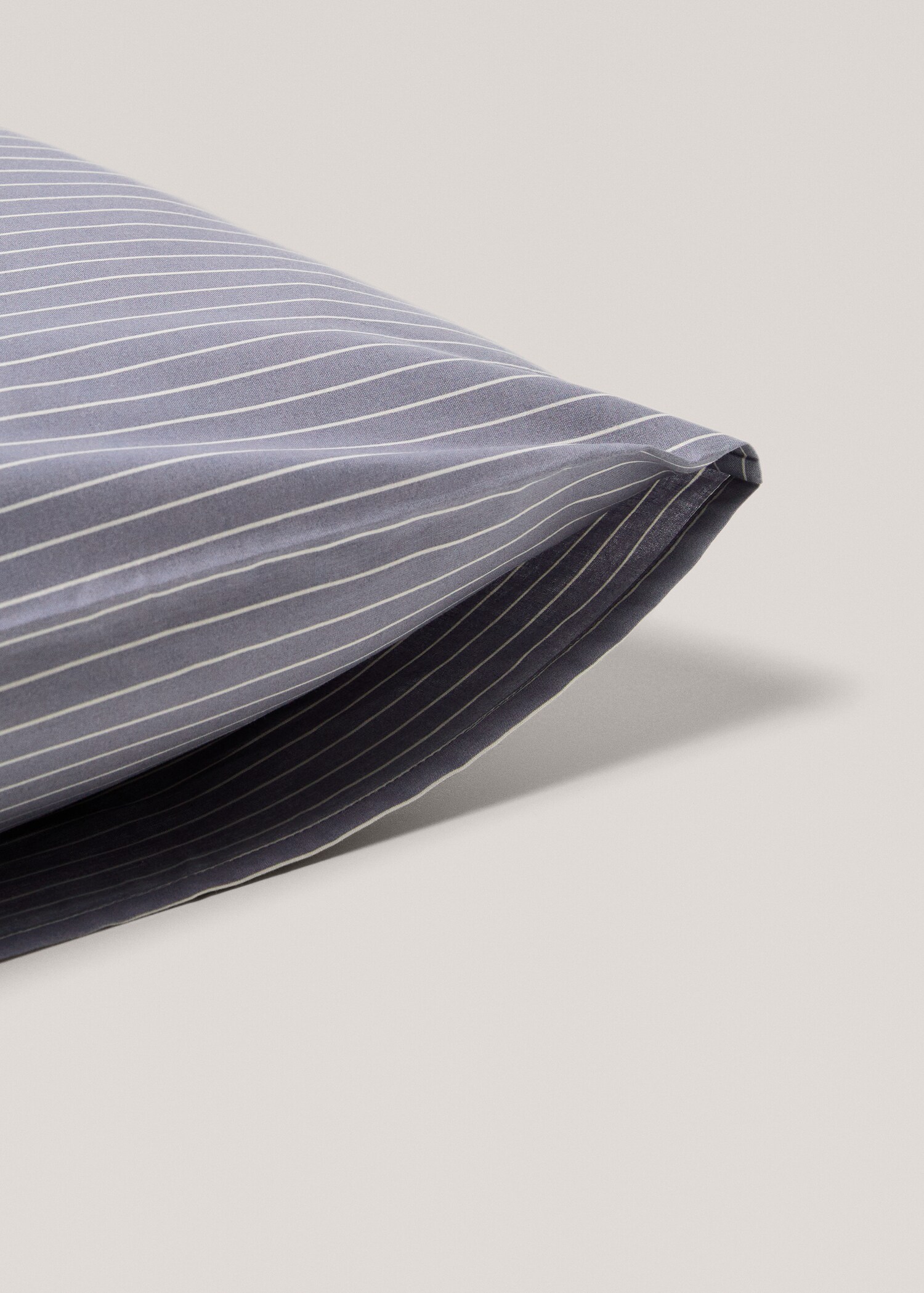 Cotton percale striped pillowcase, 60x60cm - Details of the article 2