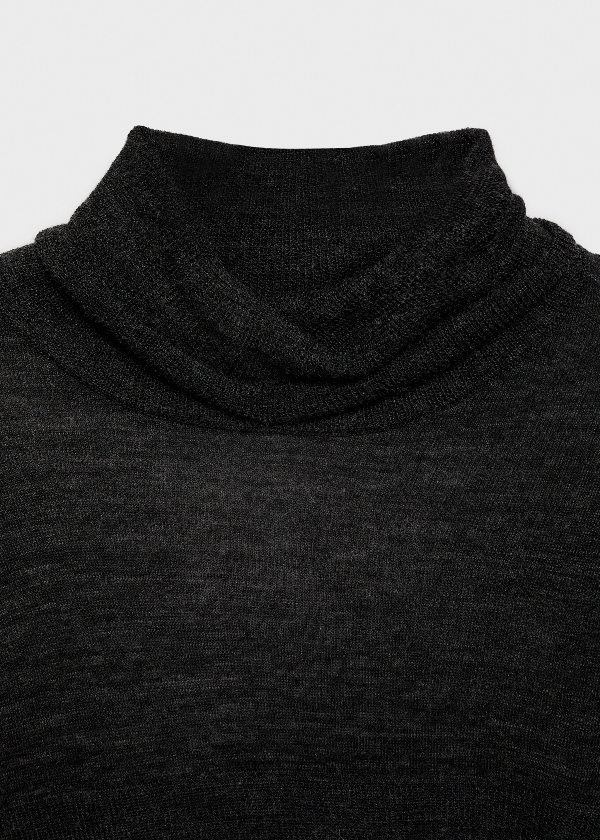 Semi-transparent turtleneck sweater - Details of the article 8, Dark Heather Grey. Ref: 77007676-00.