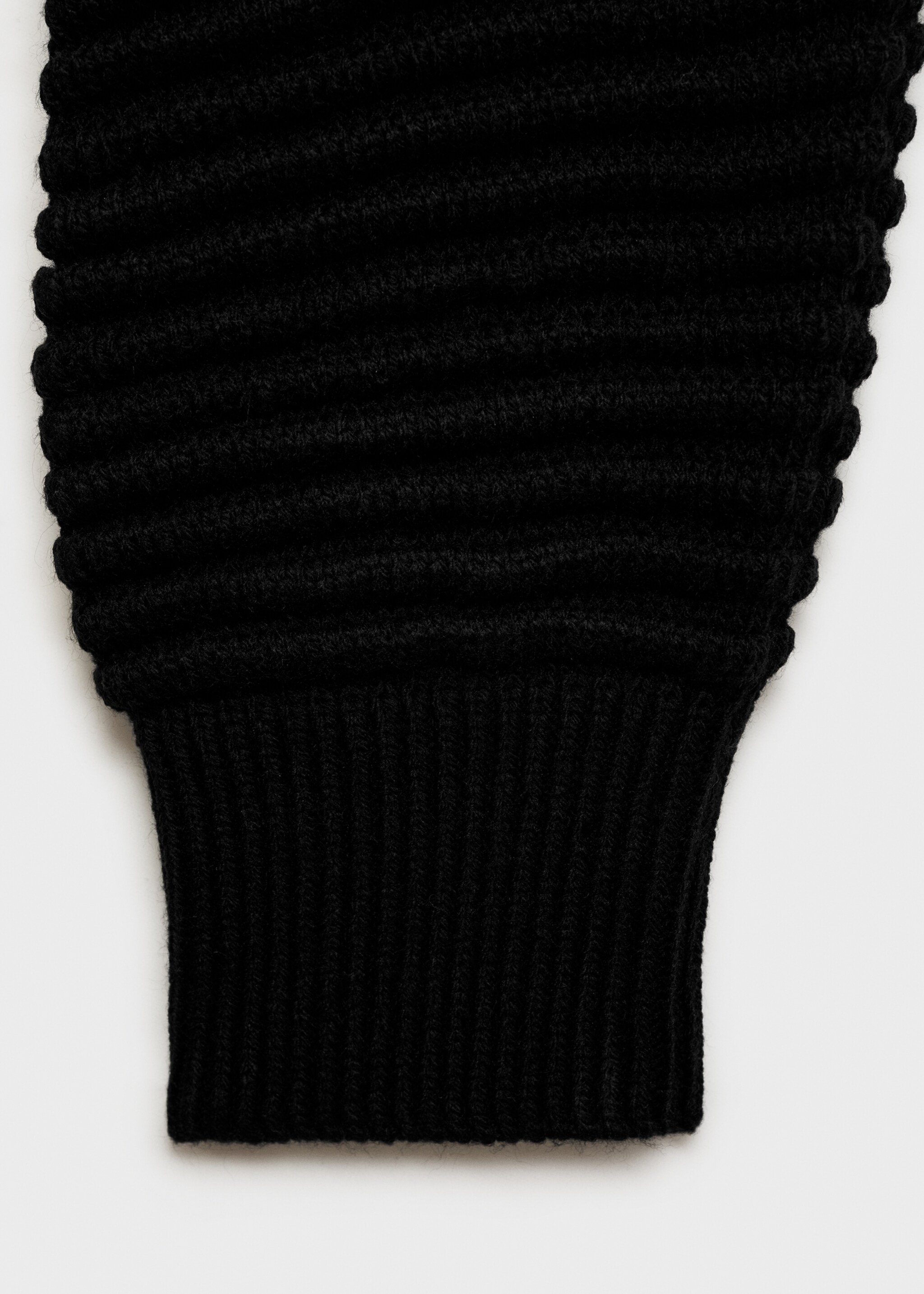 Strickpullover mit Ballonärmel - Detail des Artikels 0, Schwarz. Ref: 77007679-00.