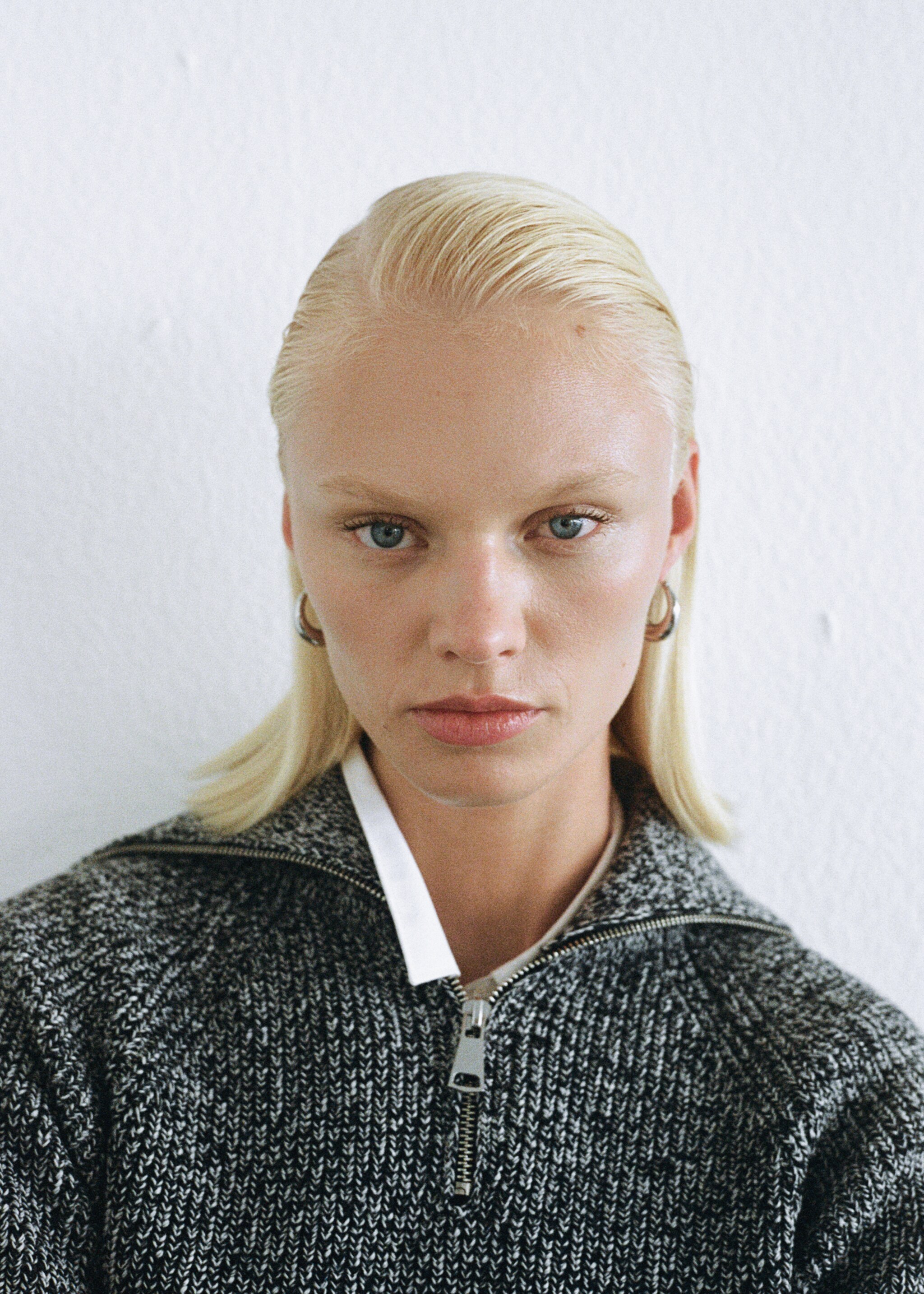 Zip flecked sweater - Details of the article 7, Black. Ref: 77007681-00.