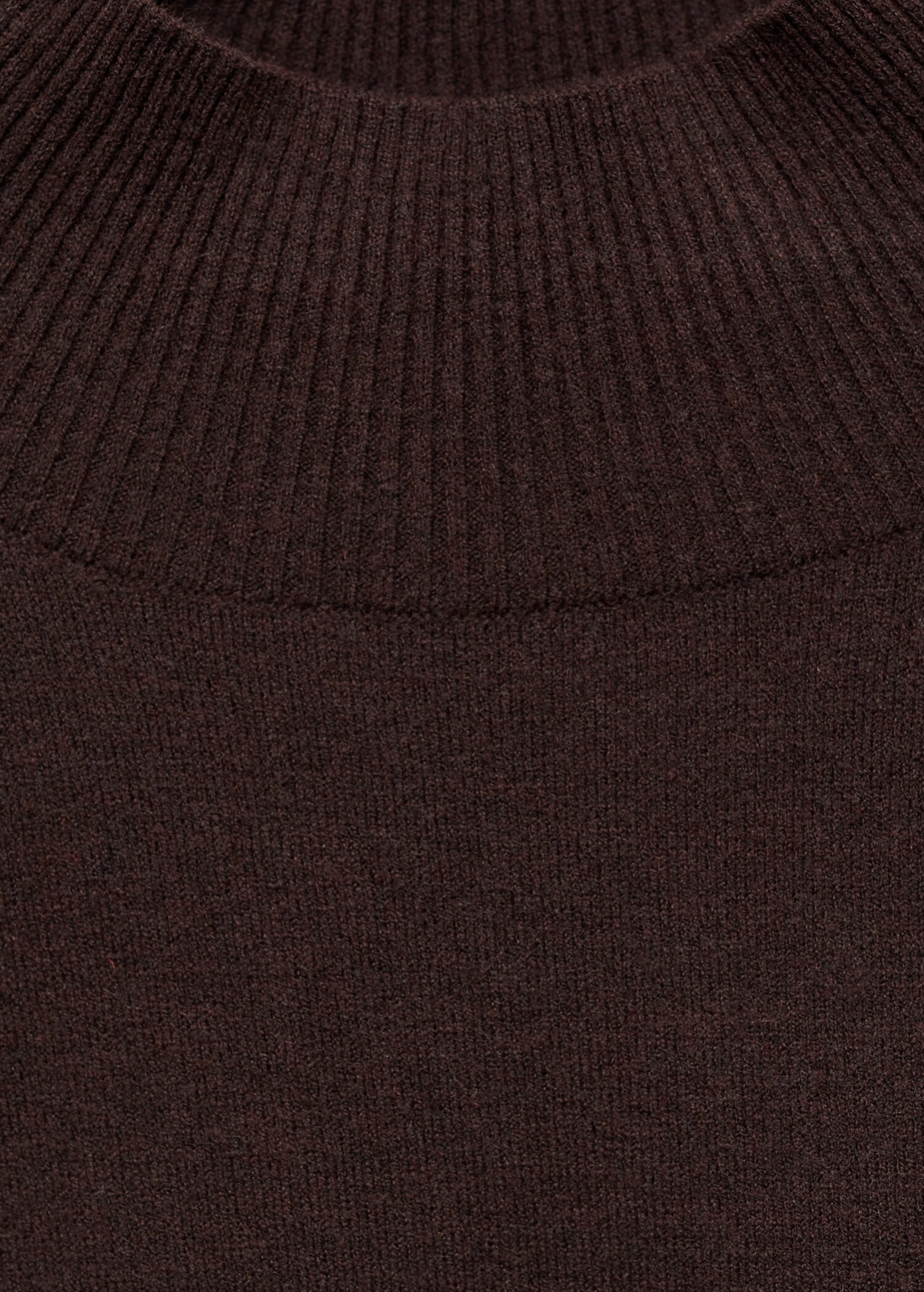 Perkins-neck short-sleeved sweater - Details of the article 8